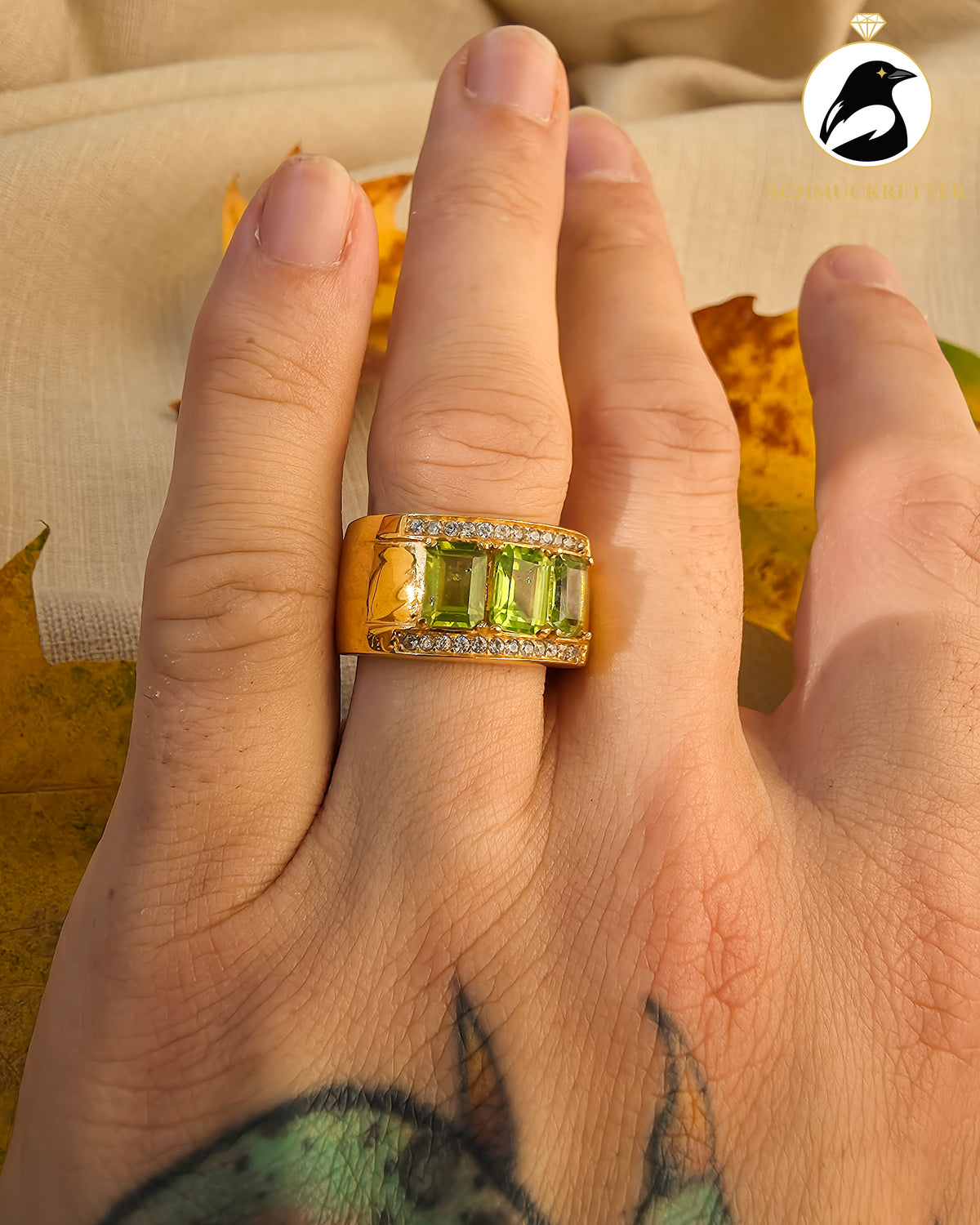 Breiter Ring aus vergoldetem 316 Edelstahl mit Peridot und Zirkonia, Gr. 60, SALE