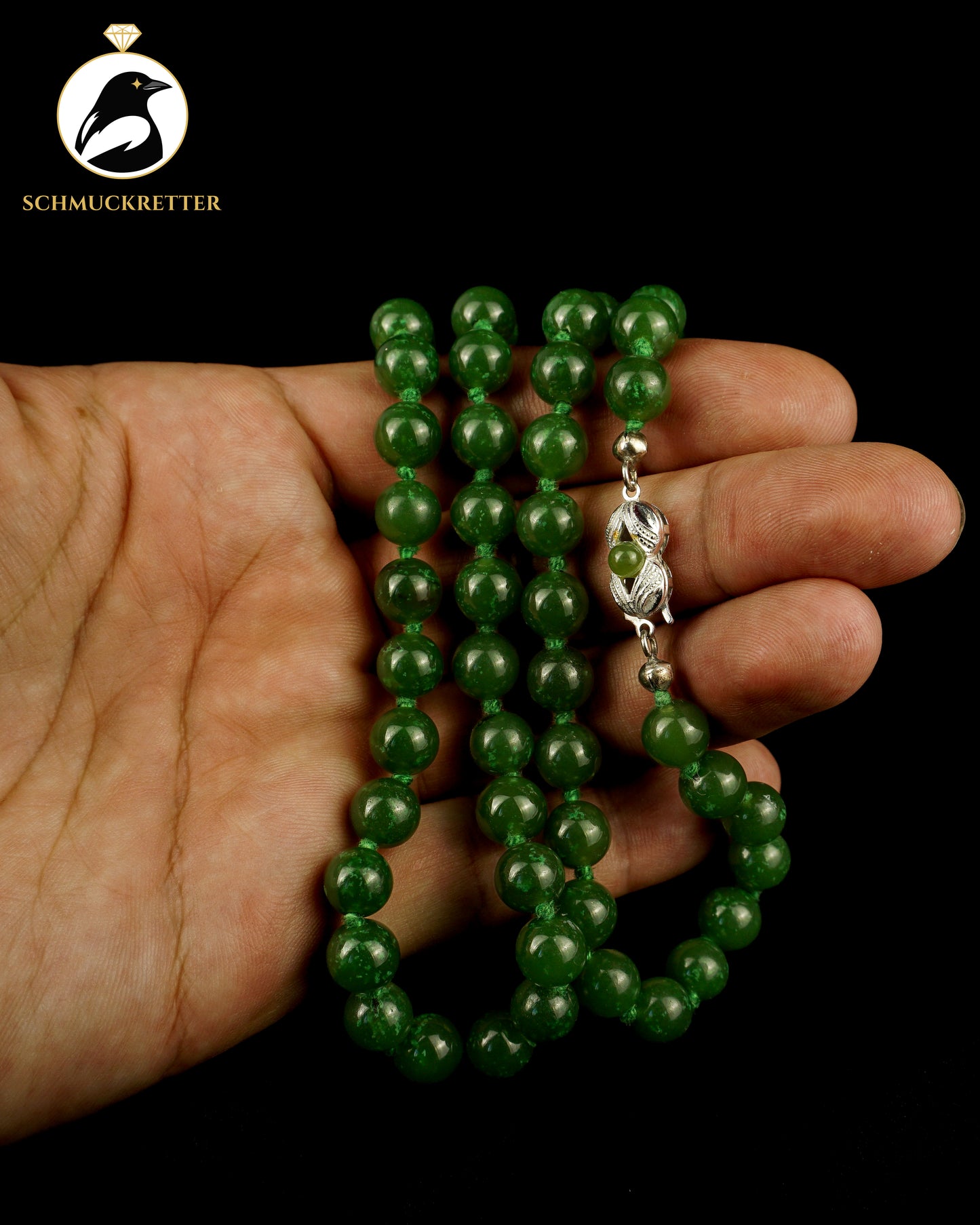 Lange Kette aus Nephrit-Jade mit 835 Silber Verschluss, Vintage