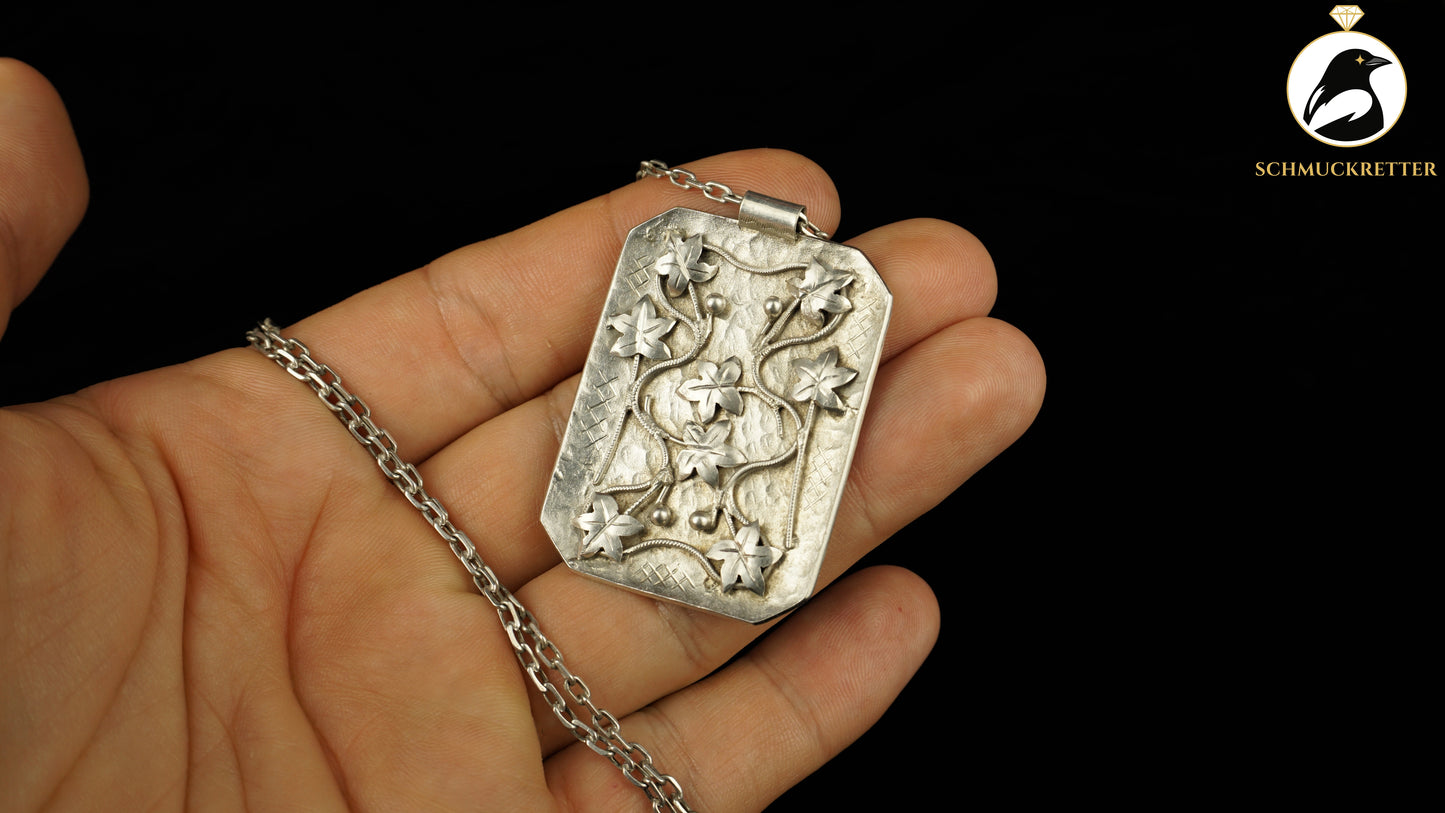 Handgearbeiteter 835 Silber Anhänger mit floralem Relief – mit Kette, SALE