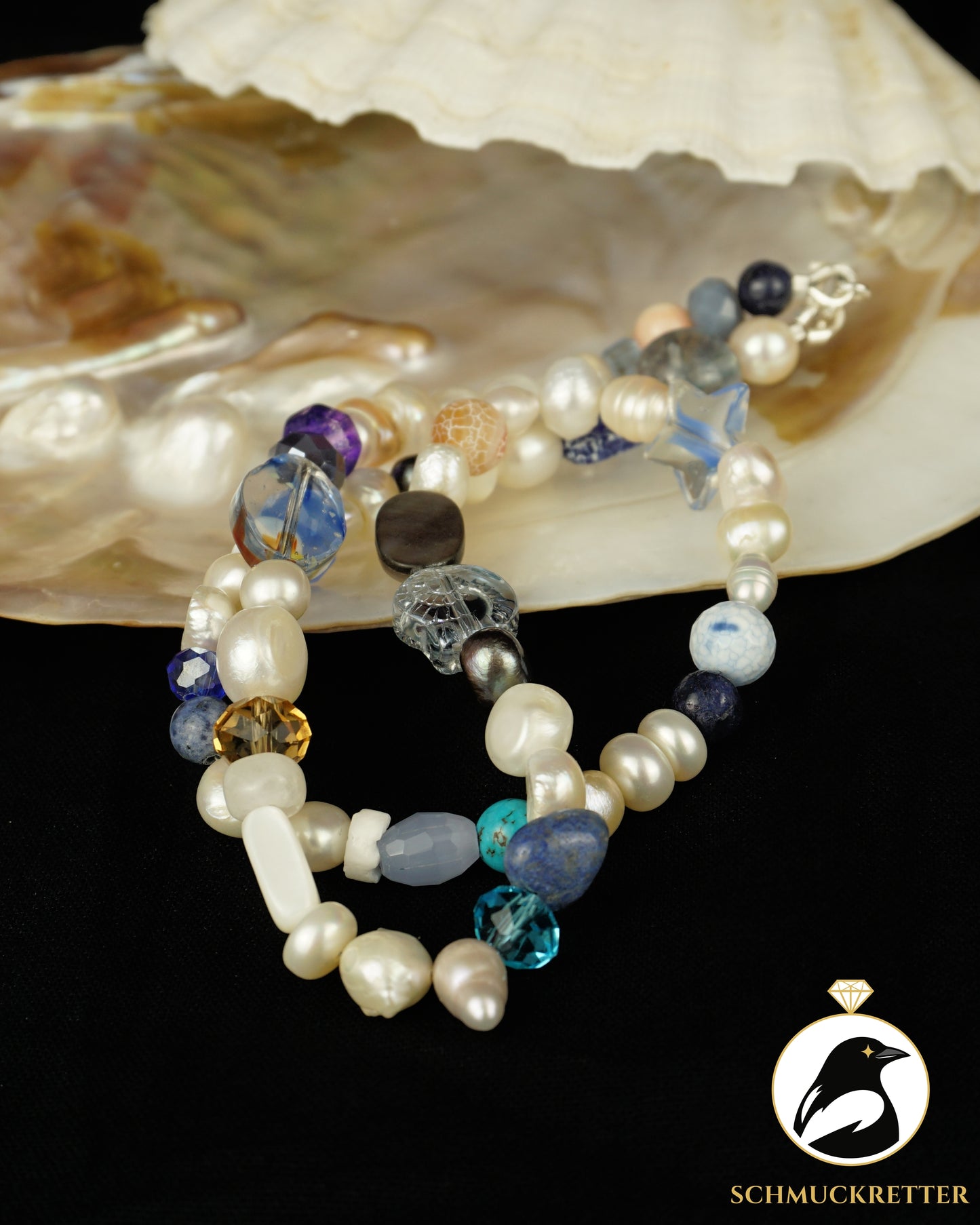 Strandgut 8: Blau-weiße Kette mit Perlen, Achat & blauem Glasstern (Unikat)