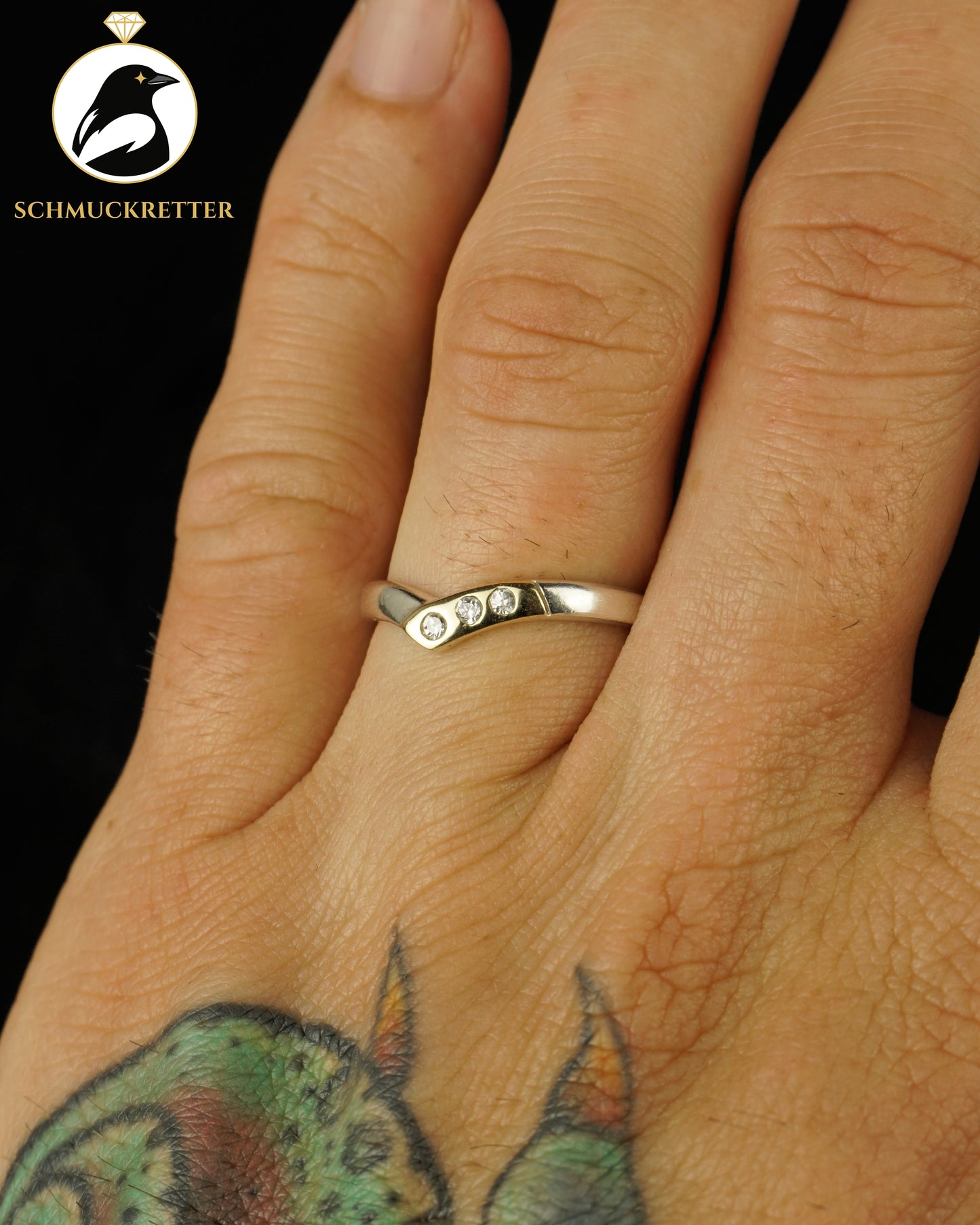 Ring aus 925 Silber mit drei kleinen Zirkonia, Gr. 56