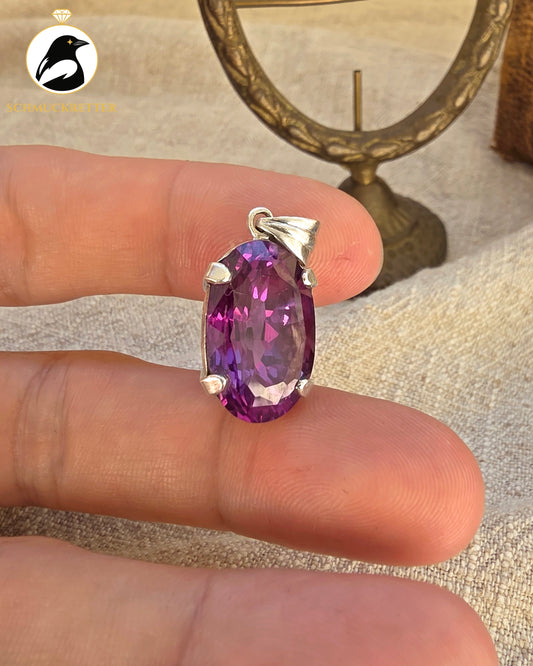 Art-Déco-Anhänger aus 835 Silber mit violett-pinkem Verneuil-Saphir
