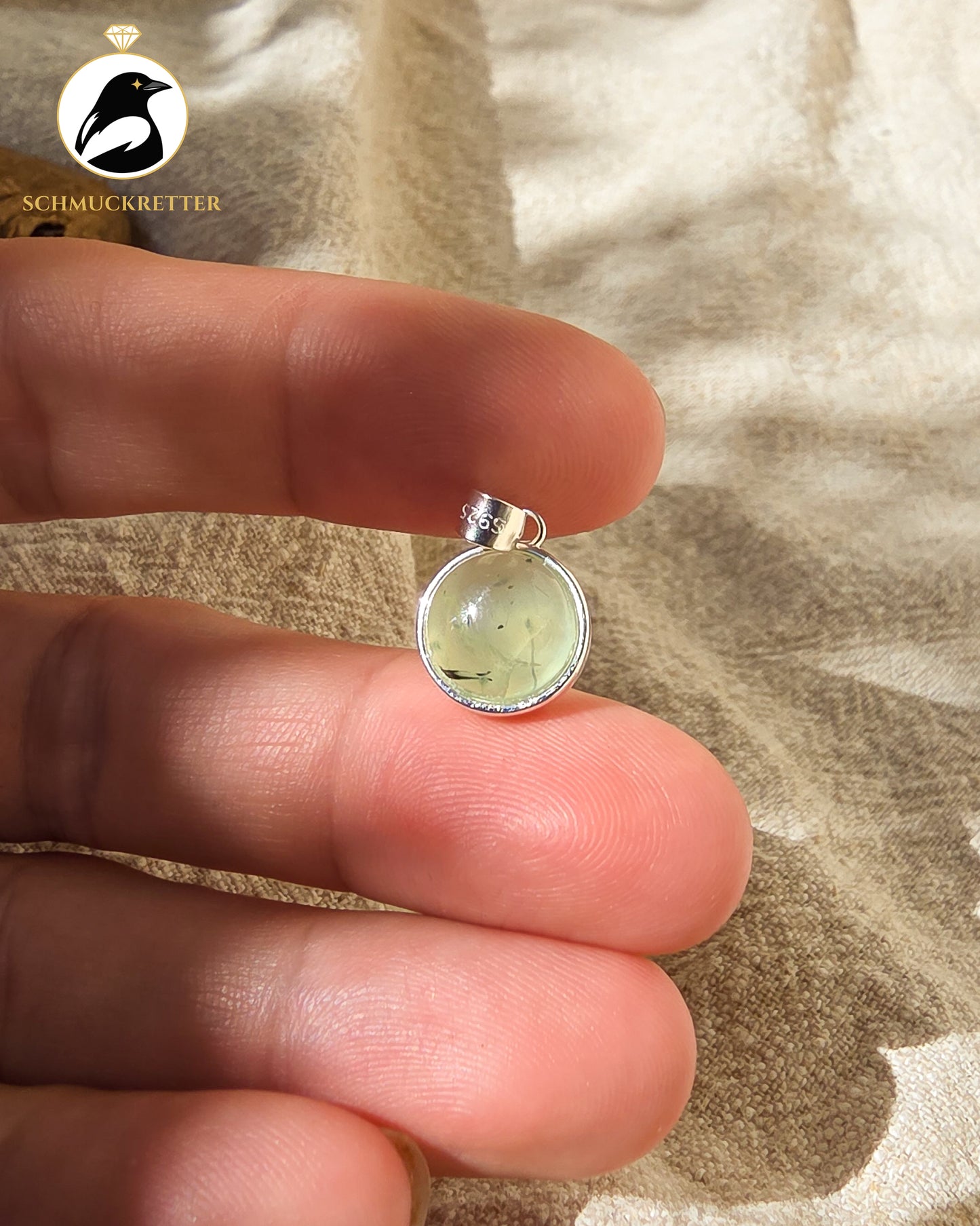Grüner Prehnit-Anhänger aus 925 Silber