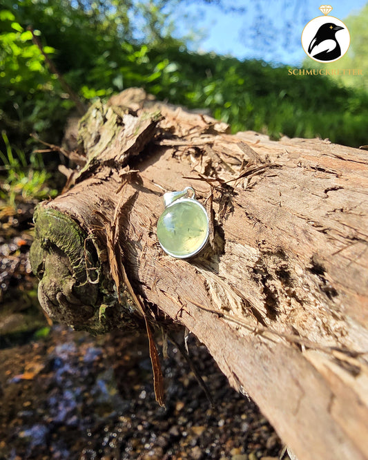 Grüner Prehnit-Anhänger aus 925 Silber