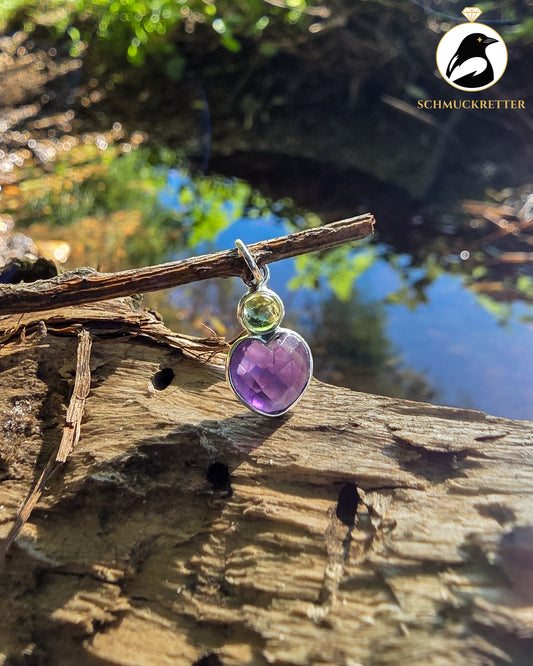 Herz Anhänger mit Amethyst & Peridot gefasst in 925 Silber