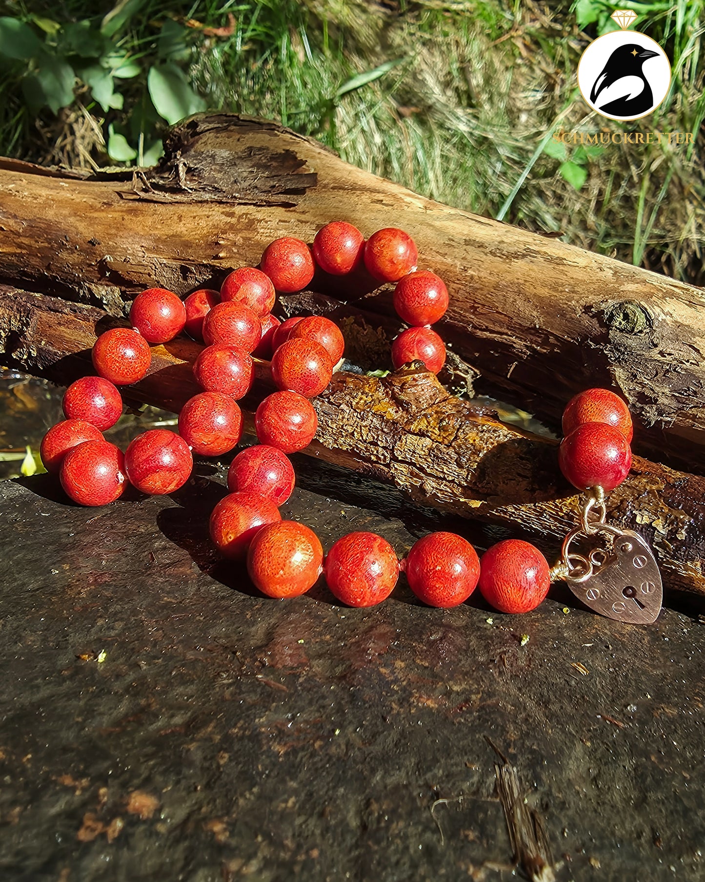 Rotes Korallencollier - 375 Gold Herz-Schloss