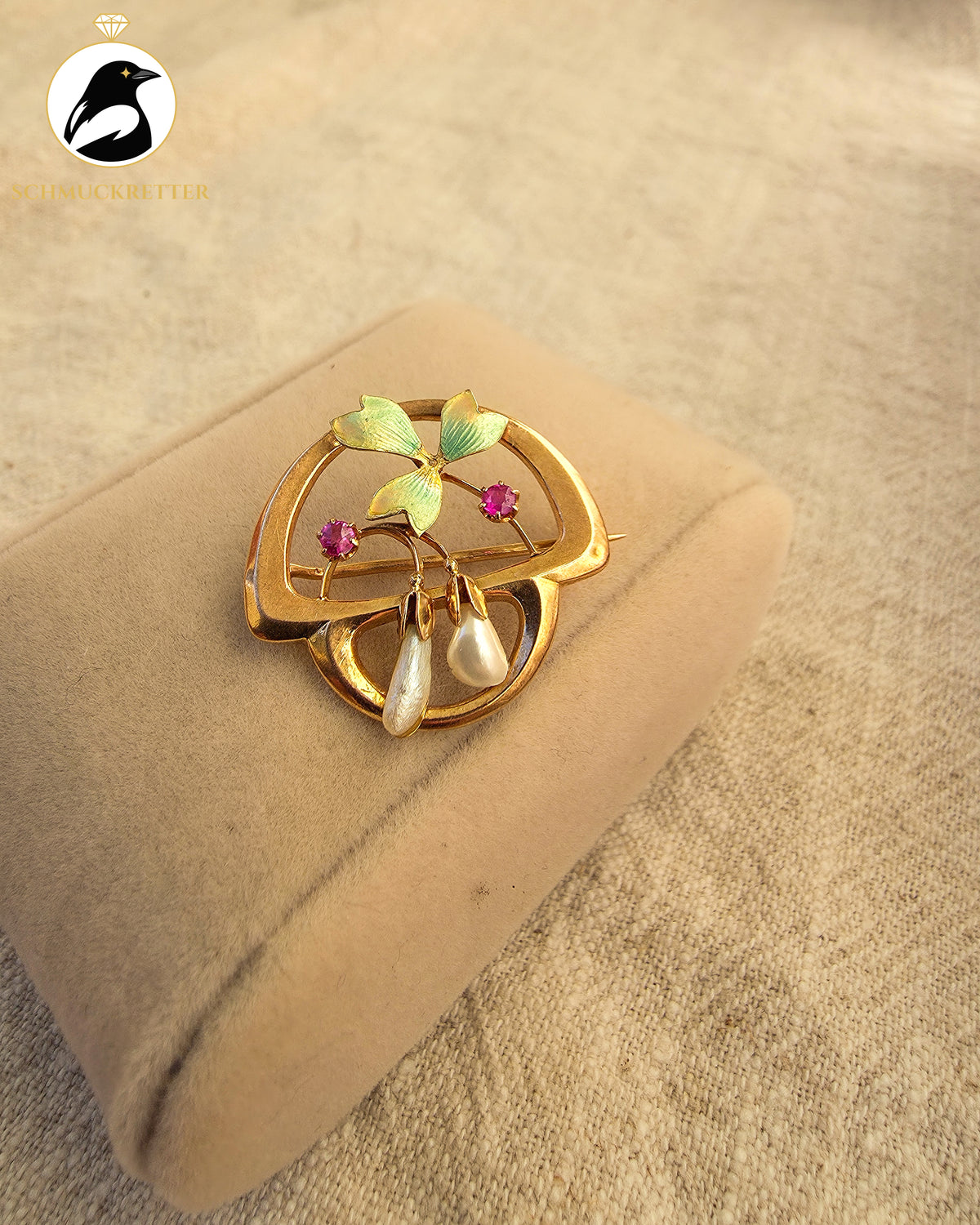 585 Gold Brosche mit Emaille, Rubinbesatz & Perlen – Jugendstil, um 1900