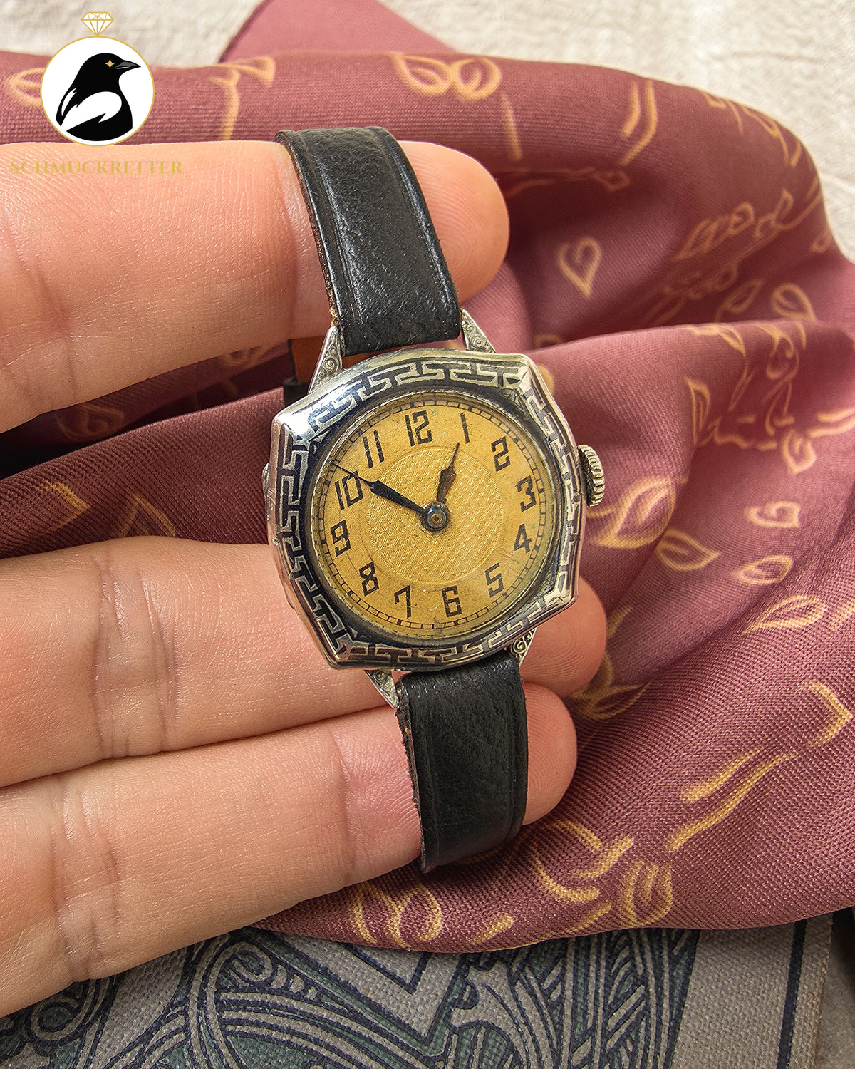Zeitlose Eleganz – Antike Art-déco-Armbanduhr aus 800er Silber (defekt)