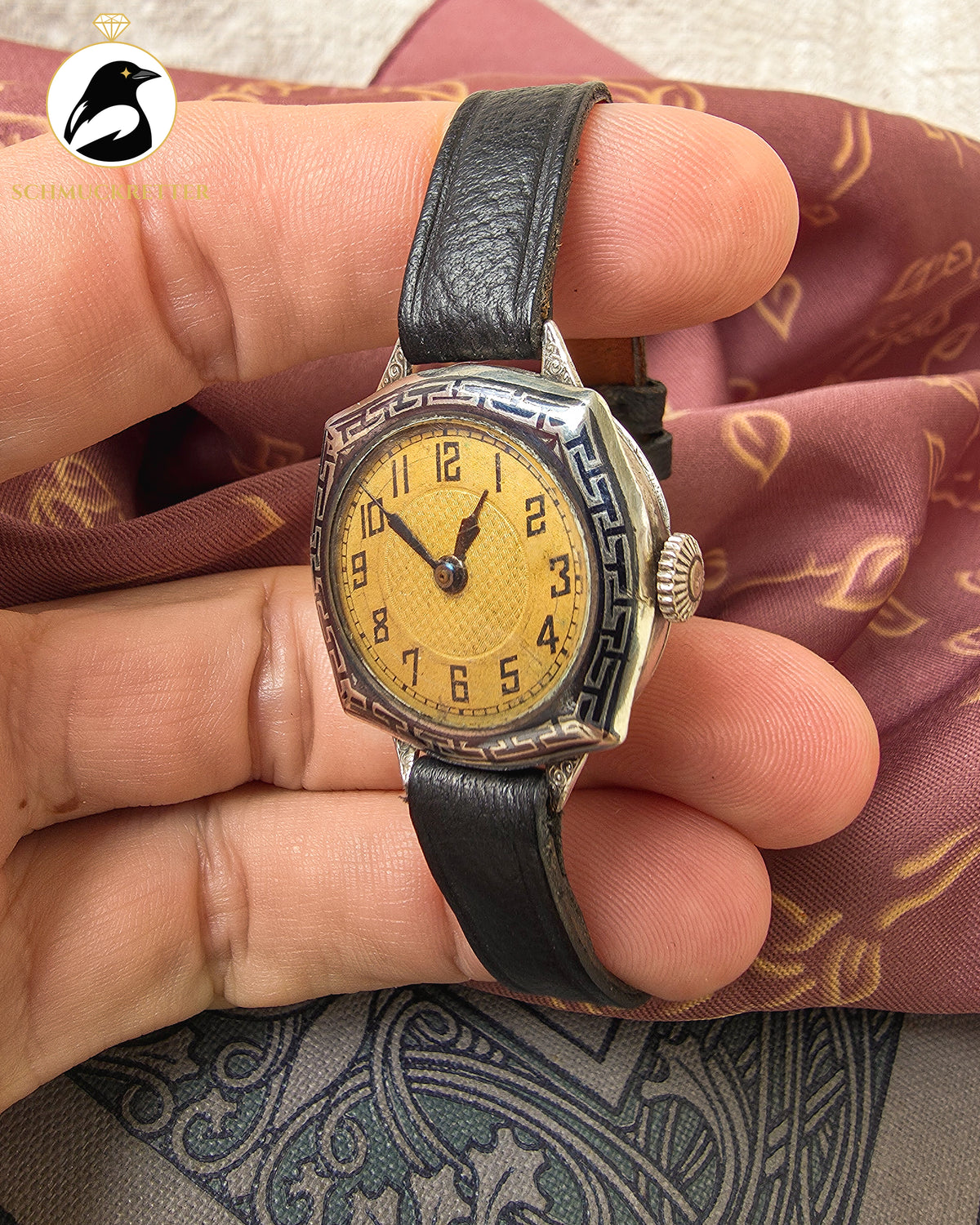 Zeitlose Eleganz – Antike Art-déco-Armbanduhr aus 800er Silber (defekt)