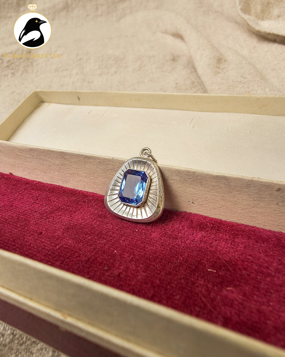 Himmelblau – Vintage-Anhänger aus 830er Silber mit blauem Schmuckstein