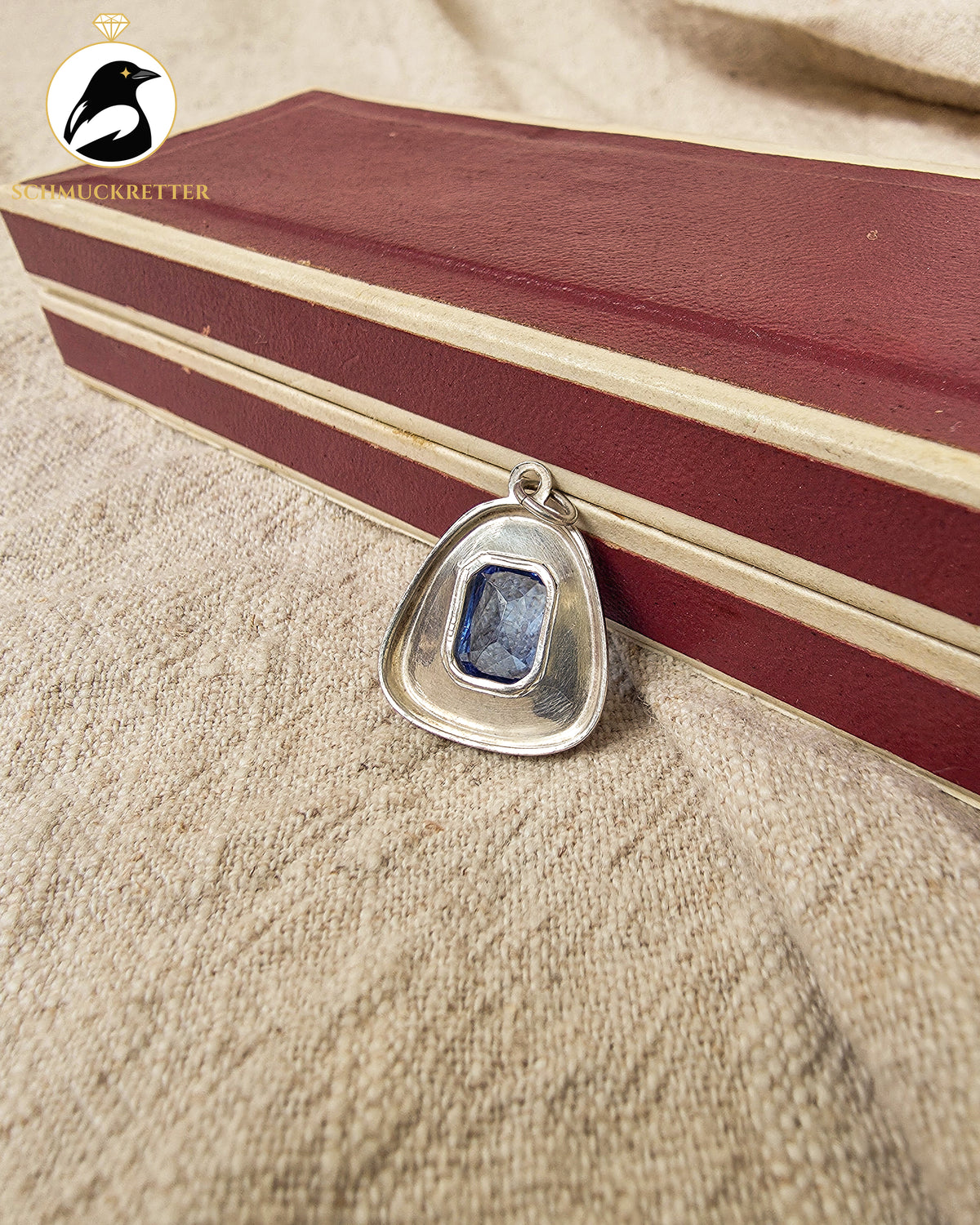 Himmelblau – Vintage-Anhänger aus 830er Silber mit blauem Schmuckstein