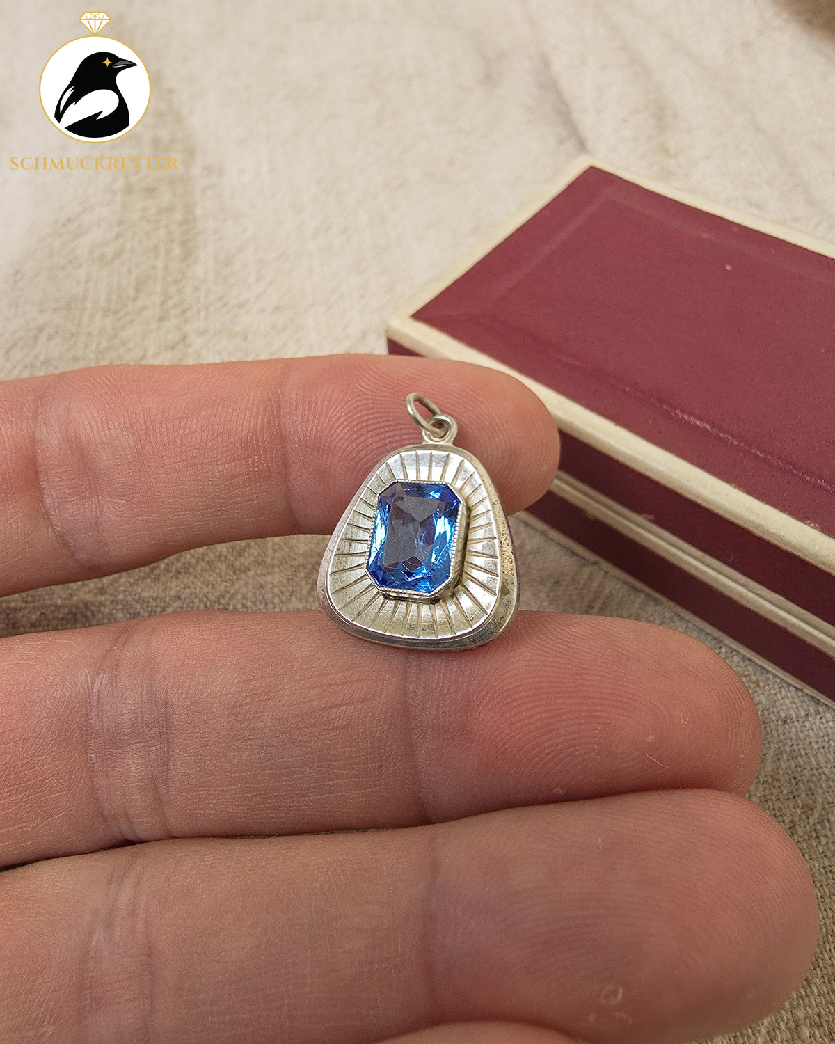 Himmelblau – Vintage-Anhänger aus 830er Silber mit blauem Schmuckstein