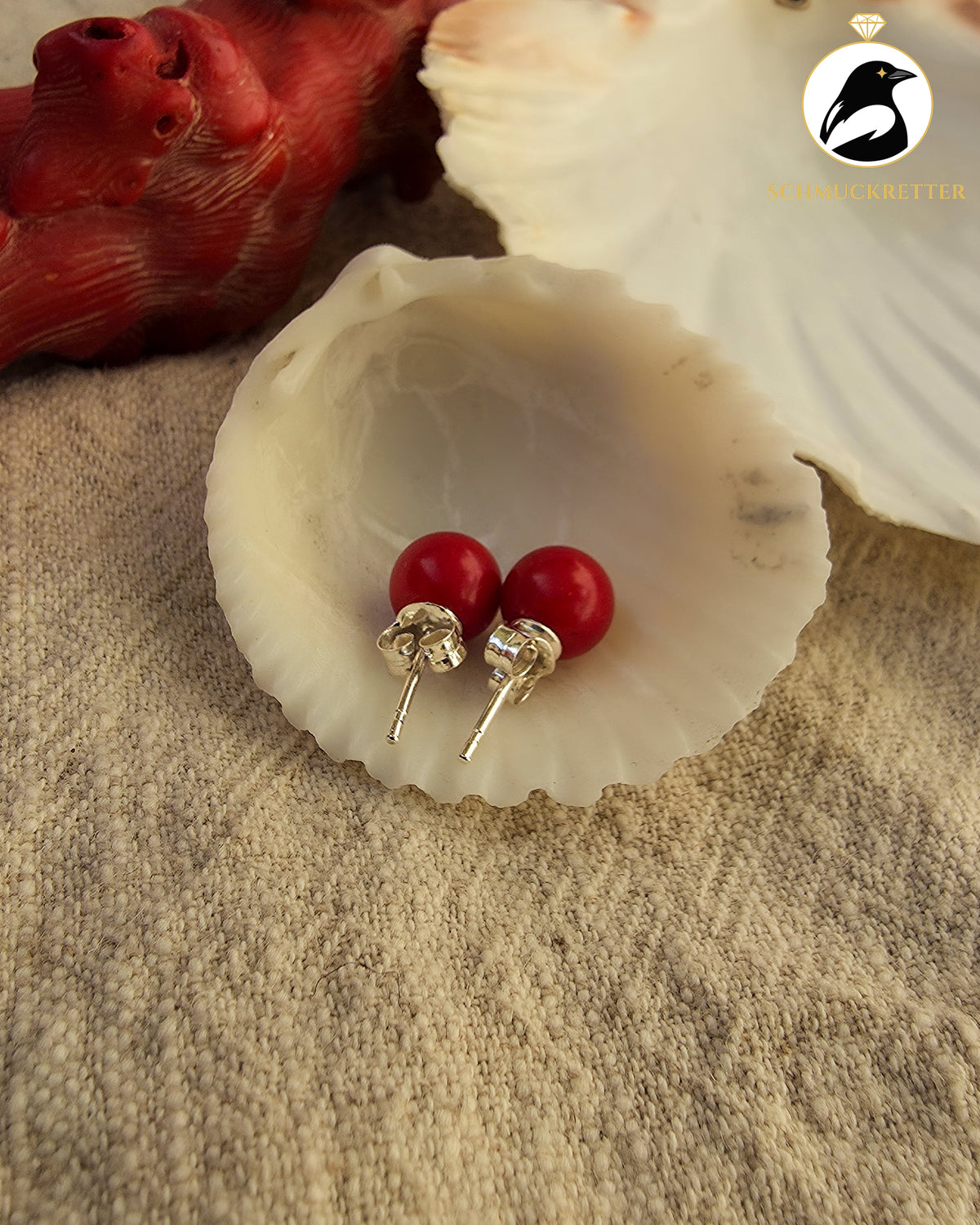Rote Korallen-Ohrstecker aus 925 Silber