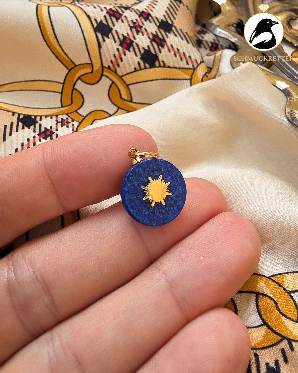 Lapislazuli Anhänger mit Edelstahl-Sonne und Öse