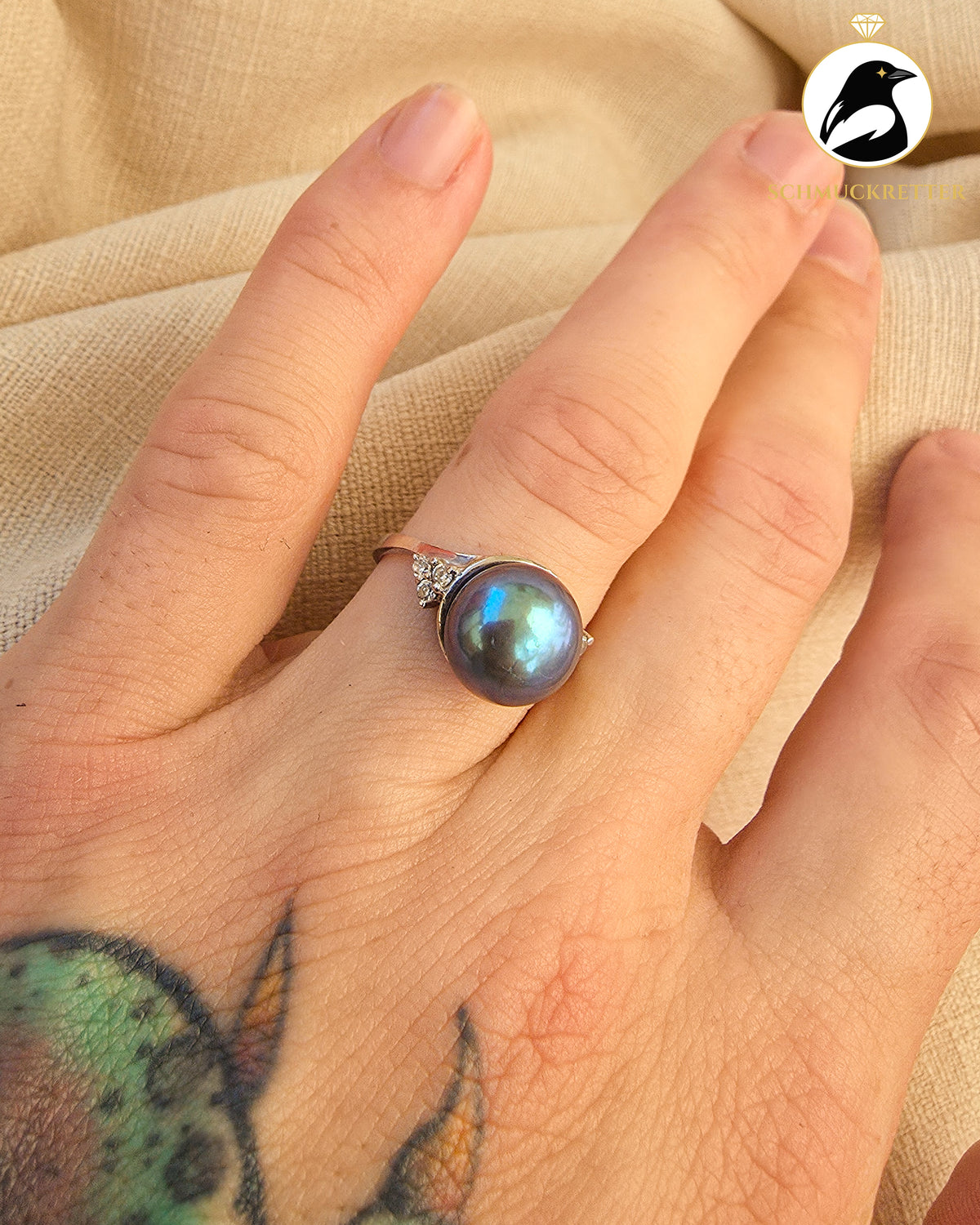 Ring aus 925 Silber mit dunkler Perle & Zirkonia - Gr. 56