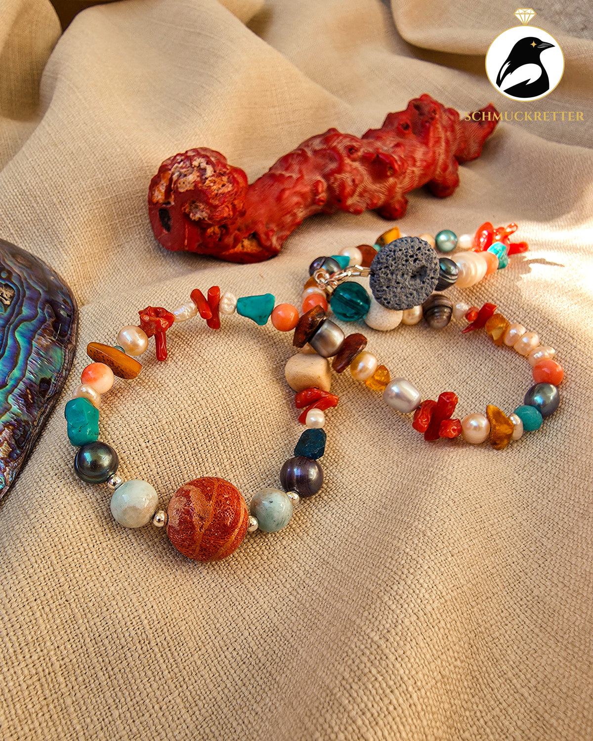 Farben der Karibik – Unikatkette mit Larimar, Koralle, Perlen & Türkis