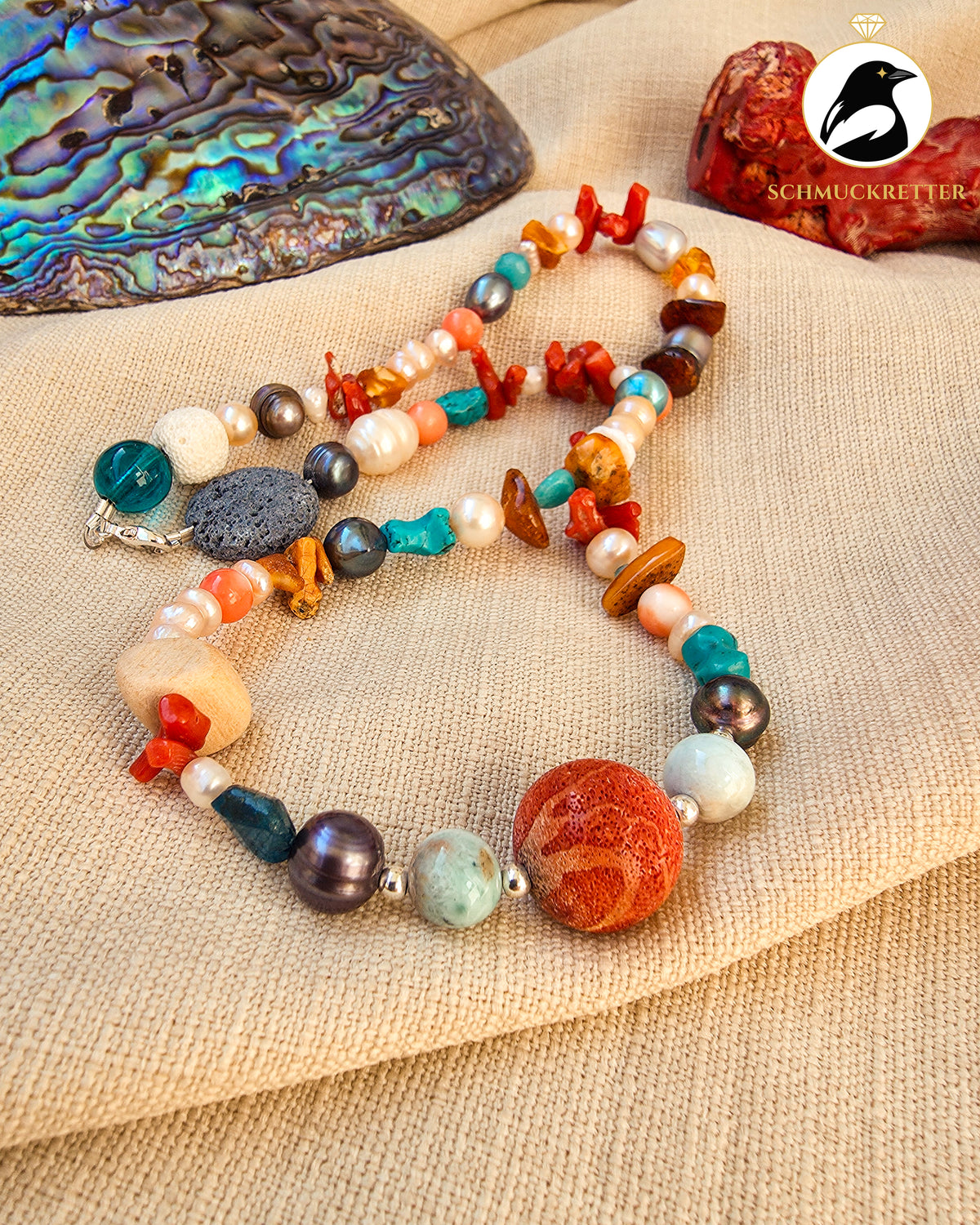 Farben der Karibik – Unikatkette mit Larimar, Koralle, Perlen & Türkis