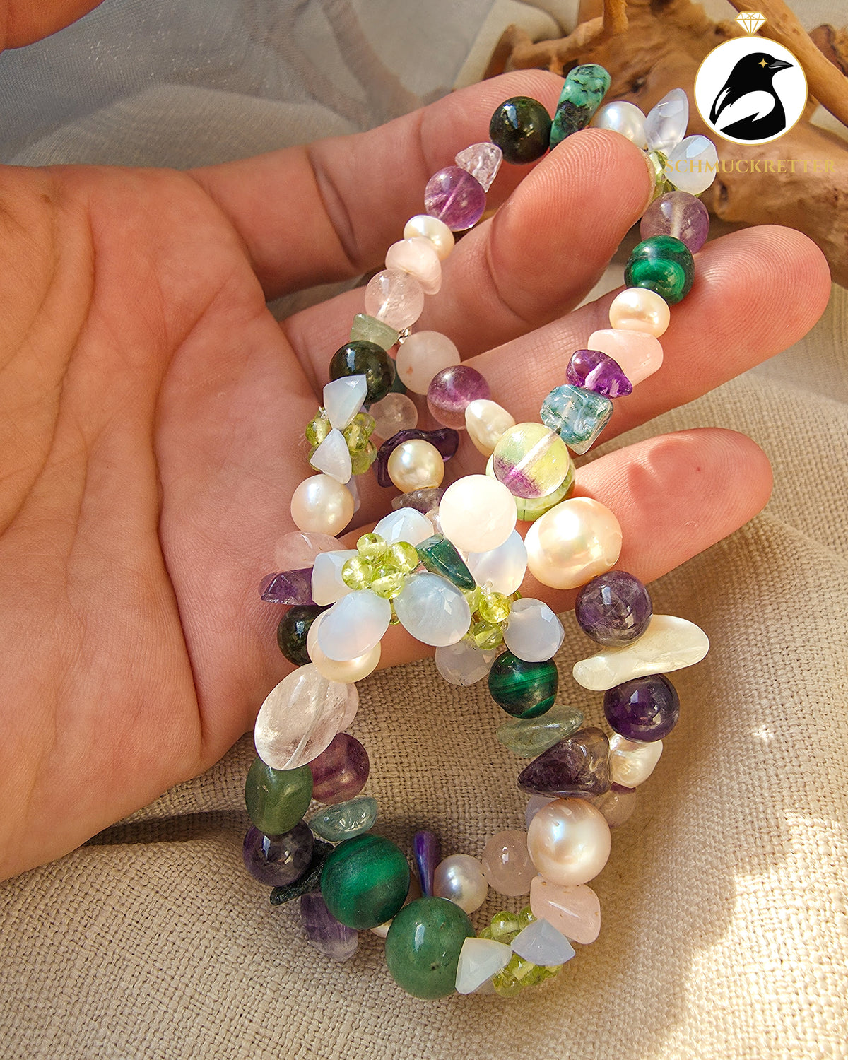 Elfenwiese – Unikatkette mit Amethyst, Chalcedon, Peridot & Perlen