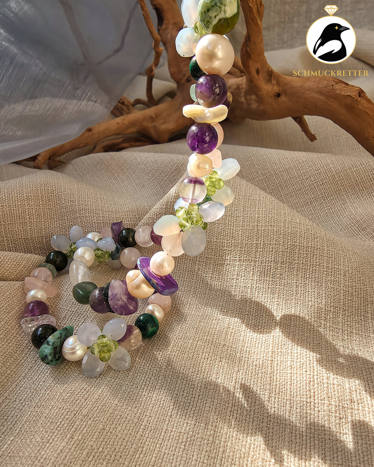 Elfenwiese – Unikatkette mit Amethyst, Chalcedon, Peridot & Perlen