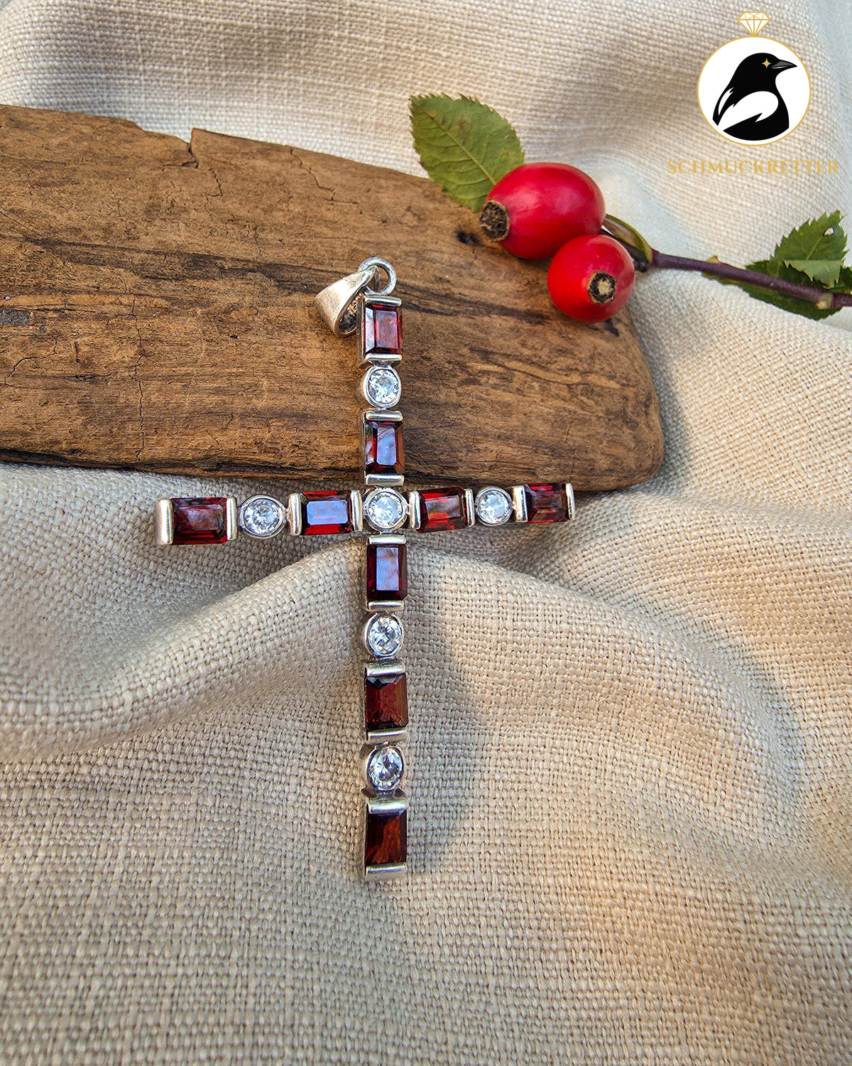 Großer 925 Silber Kreuzanhänger mit Granat und Zirkonia