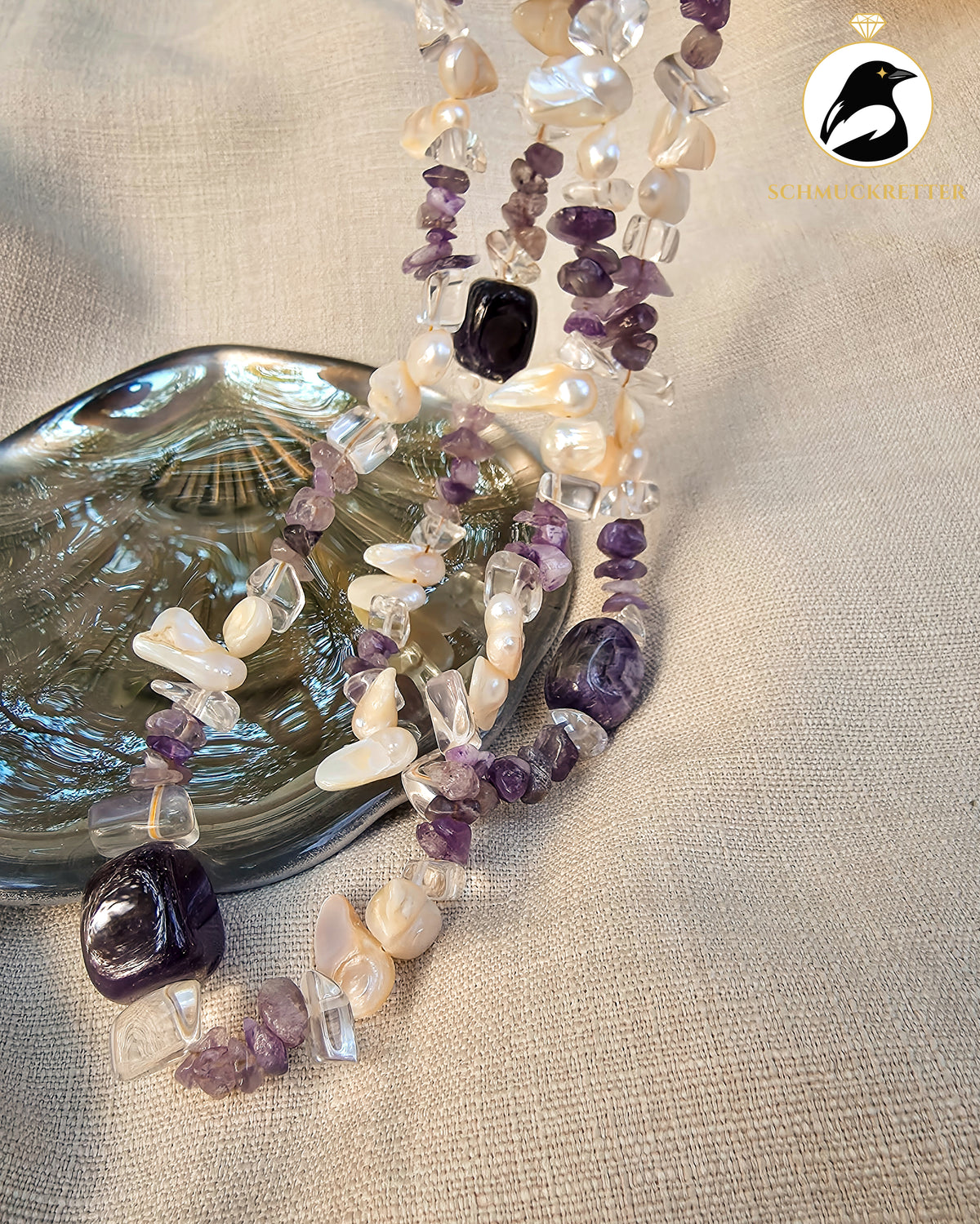 Doppelreihiges Collier aus Amethyst, Bergkristall und Barockperlen