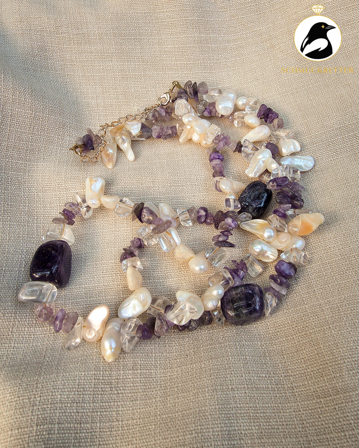Doppelreihiges Collier aus Amethyst, Bergkristall und Barockperlen
