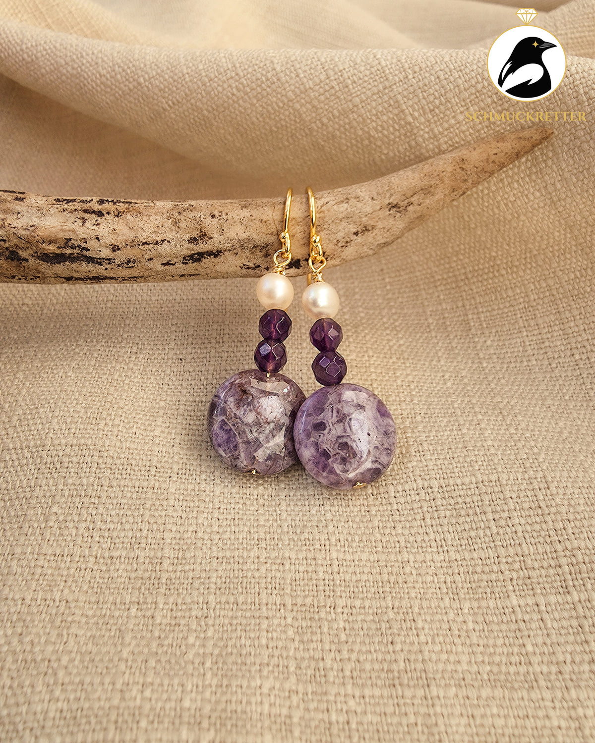 Hexenmagie - handgefertigte Ohrringe mit Amethyst, Süßwasserperlen & Lepidolith in vergoldetem 925 Silber