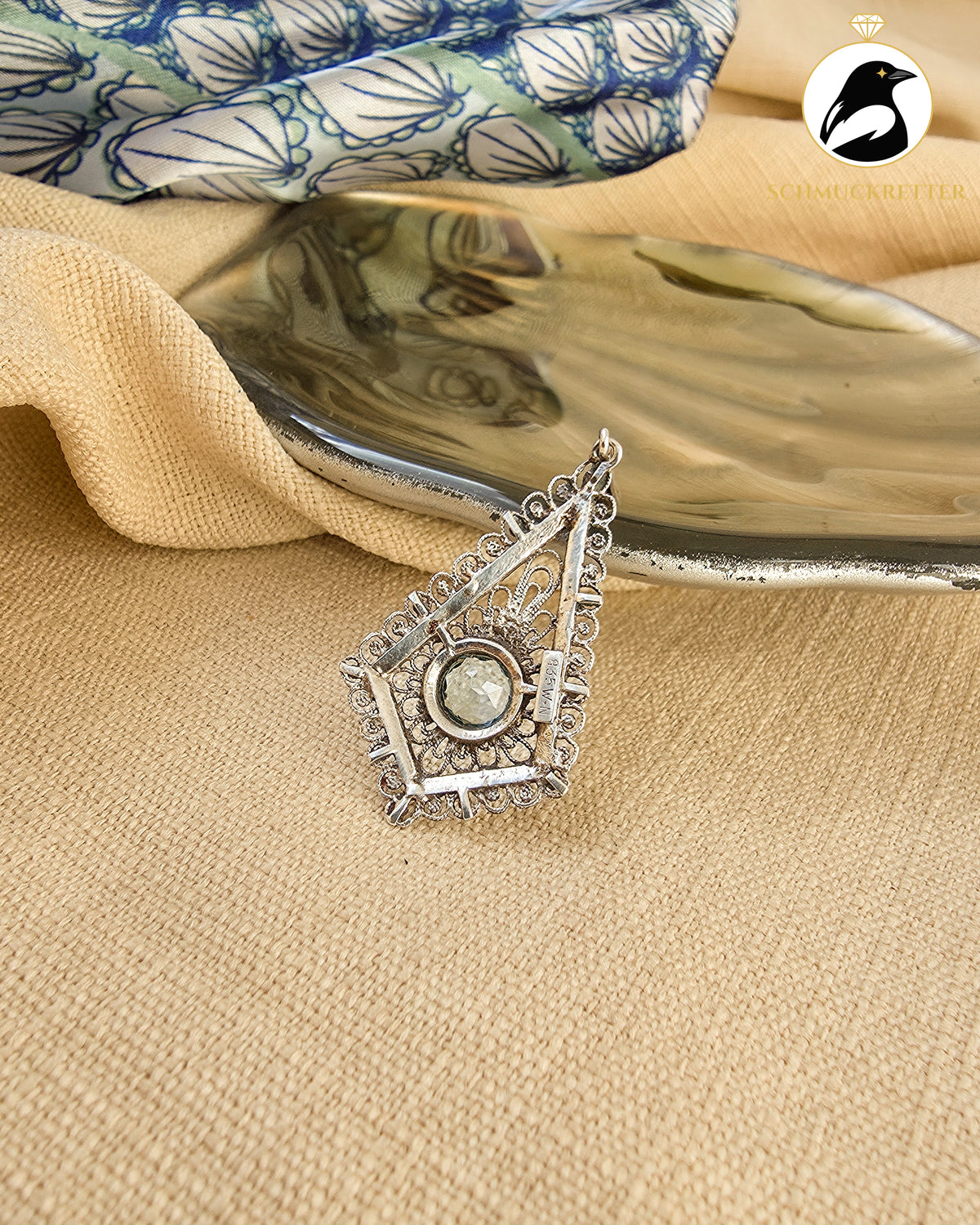 Vintage Anhänger aus 835er Silber mit eisblauem Stein – Filigranarbeit im Art-Déco-Stil