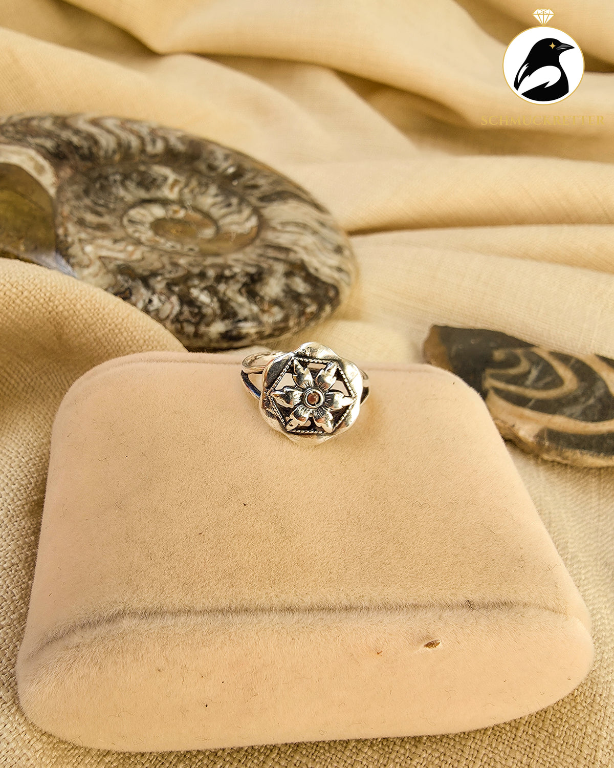 800 Silber Ring mit kleinem Glas-Cabouchon, Gr. 50