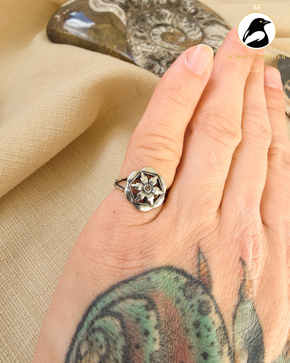 800 Silber Ring mit kleinem Glas-Cabouchon, Gr. 50