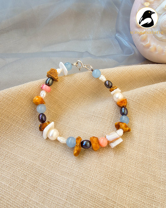 Strandgut 2: Armband mit Koralle, Bernstein, Perlen, hellblauem Beryll (Unikat), SALE