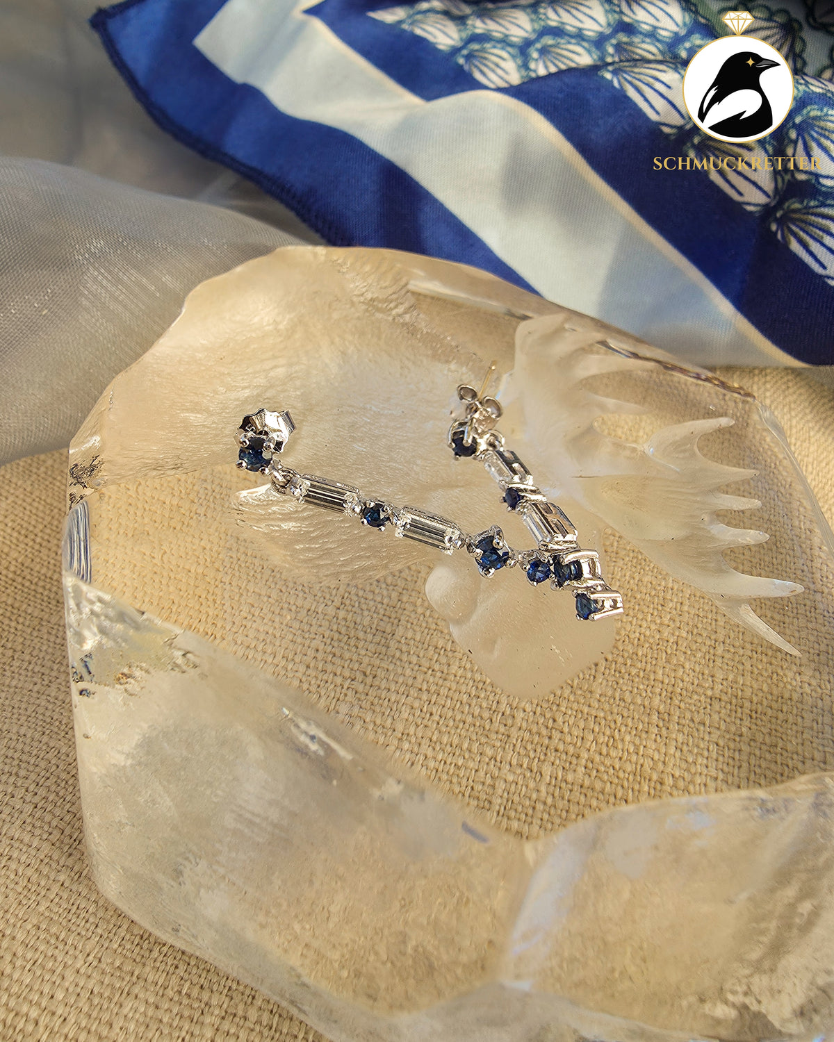 Lange 925 Silber Ohrringe mit blauen Saphiren und weißen Zirkonia – rhodiniert