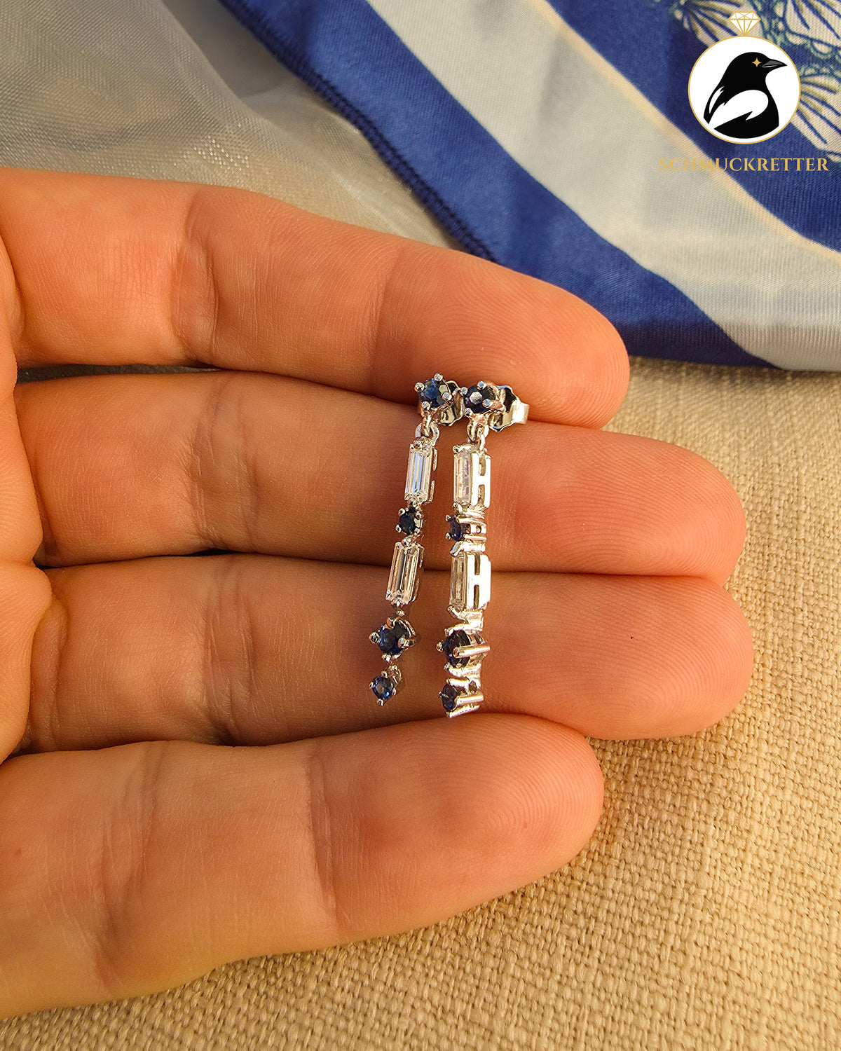 Lange 925 Silber Ohrringe mit blauen Saphiren und weißen Zirkonia – rhodiniert
