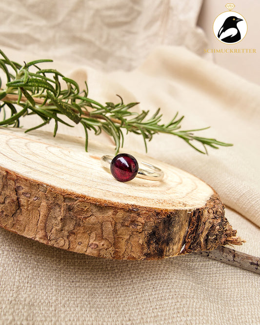 925 Silber Ring mit Granat-Cabochon, verstellbar