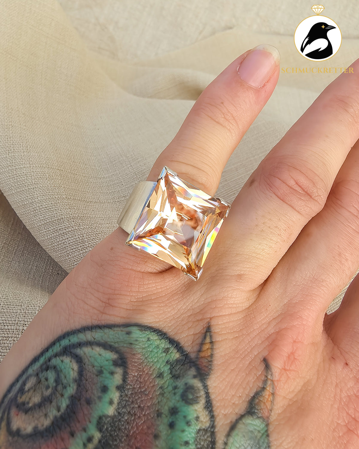 Massiver Ring mit champagnerfarbenem Zirkonia – 925 Silber, Gr. 52