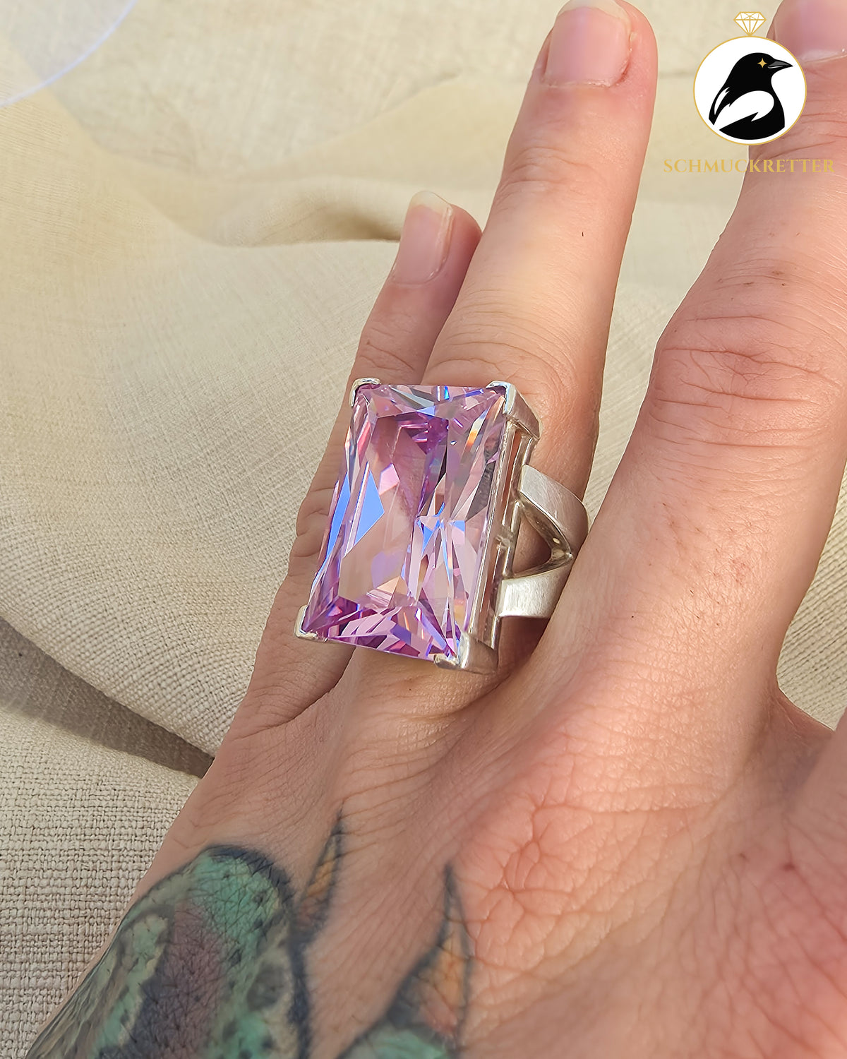 Massiver Ring mit lila Zirkonia – 925 Silber, Gr. 56