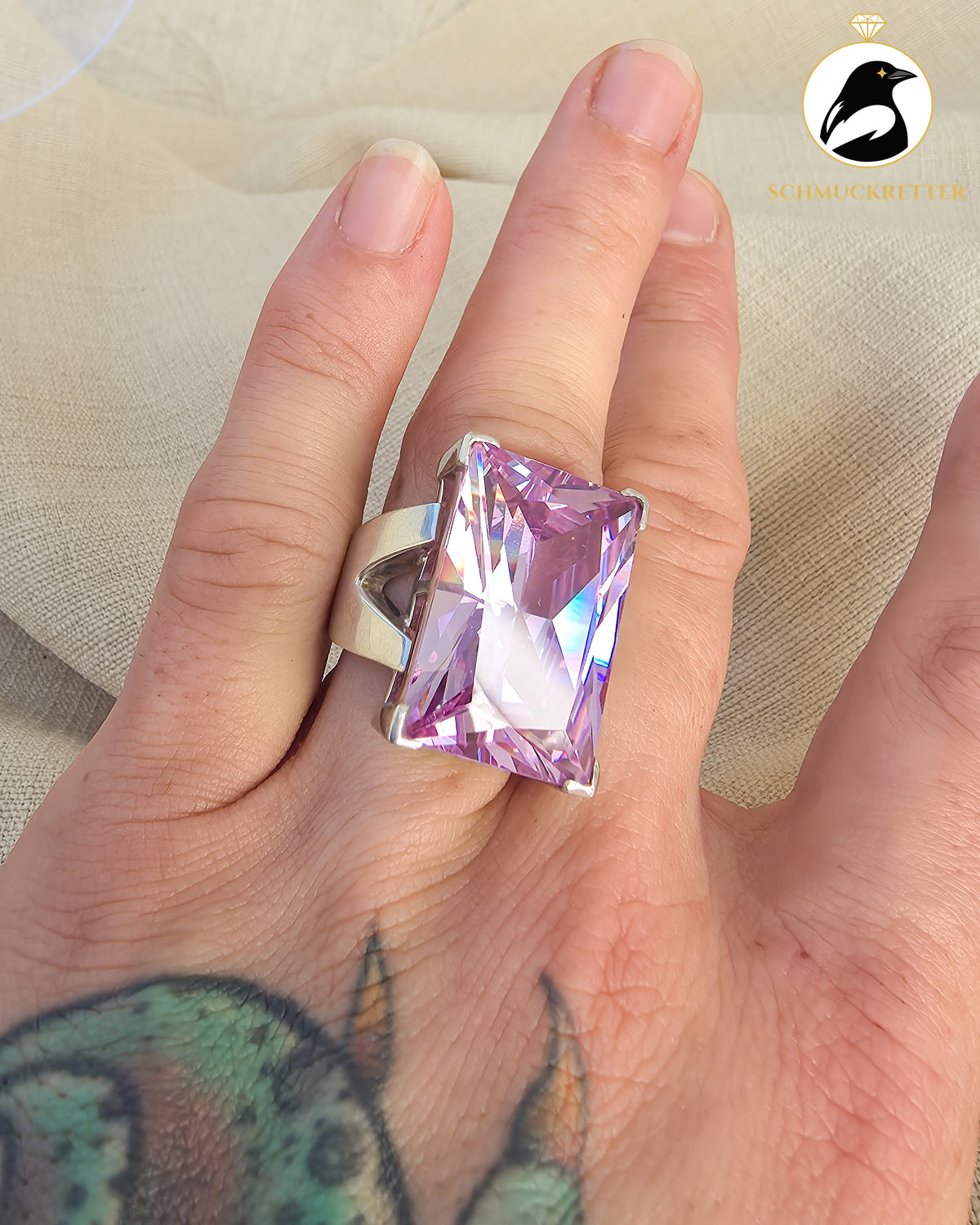 Massiver Ring mit lila Zirkonia – 925 Silber, Gr. 56