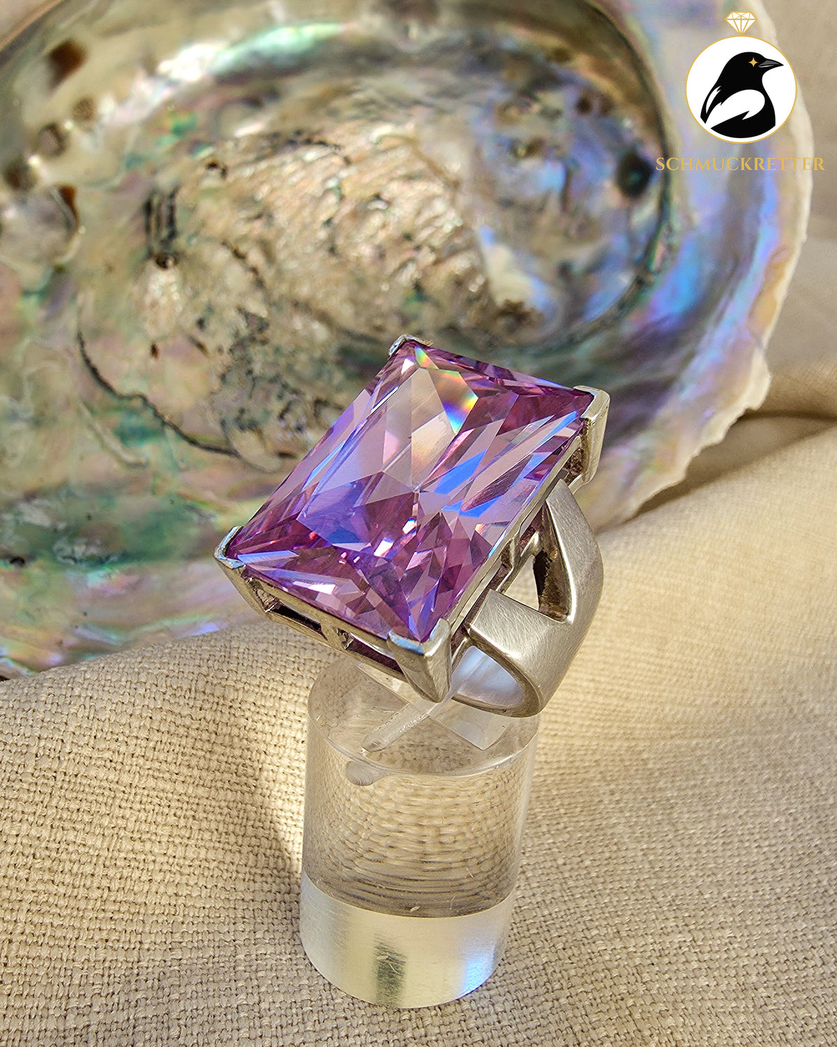 Massiver Ring mit lila Zirkonia – 925 Silber, Gr. 56