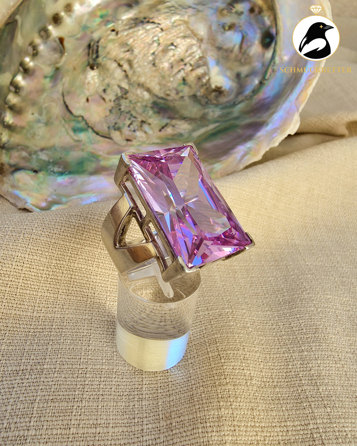 Massiver Ring mit lila Zirkonia – 925 Silber, Gr. 56