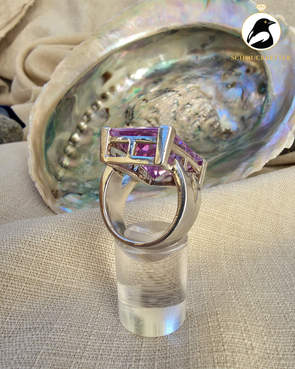 Massiver Ring mit lila Zirkonia – 925 Silber, Gr. 56