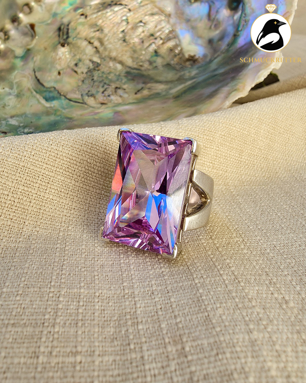 Massiver Ring mit lila Zirkonia – 925 Silber, Gr. 56