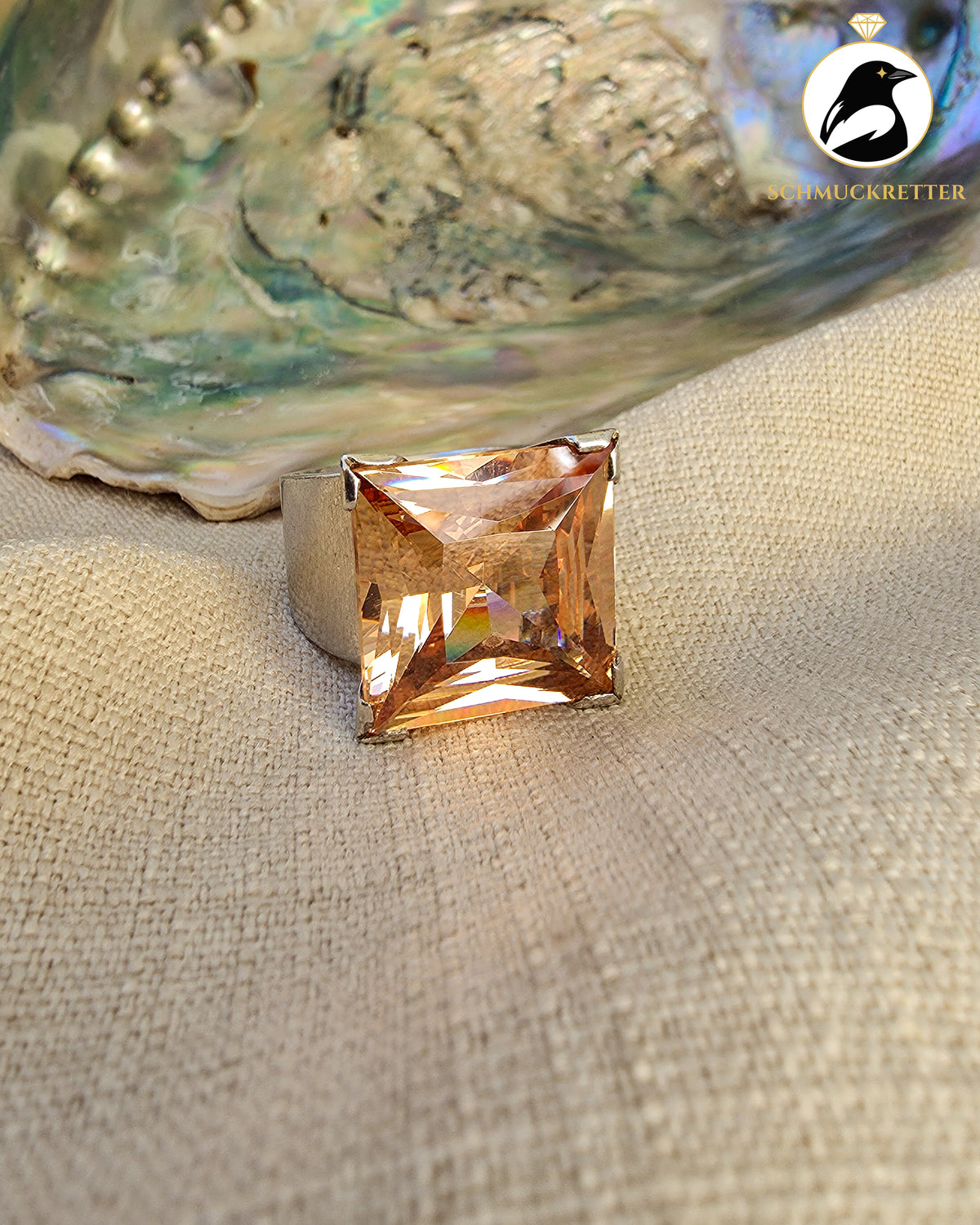 Massiver Ring mit champagnerfarbenem Zirkonia – 925 Silber, Gr. 52