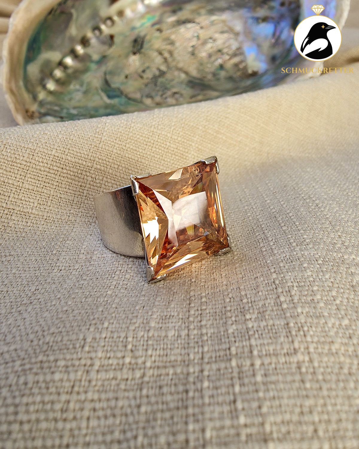 Massiver Ring mit champagnerfarbenem Zirkonia – 925 Silber, Gr. 52