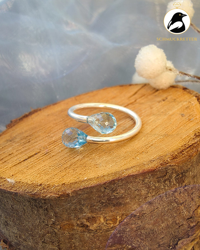 Double Trouble Blue – Ring aus 925 Silber mit zwei facettierten Blautopasen