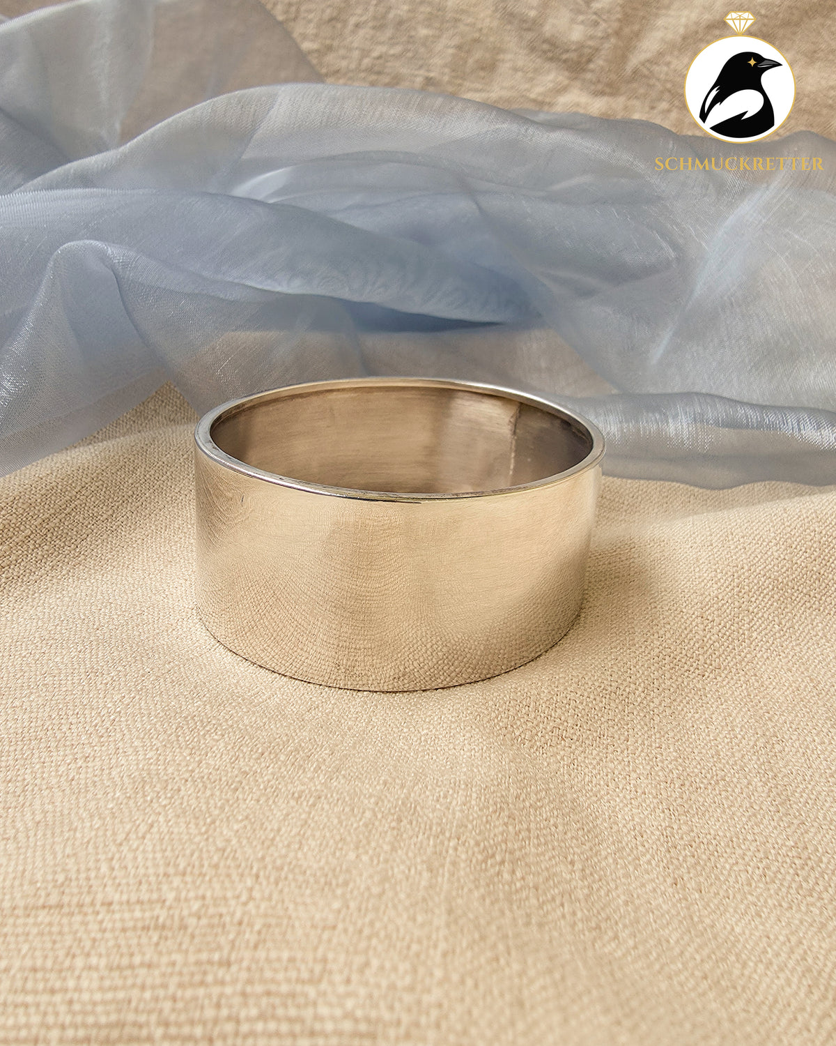 Breiter Vintage-Armreif im minimalistischen Design – versilbert