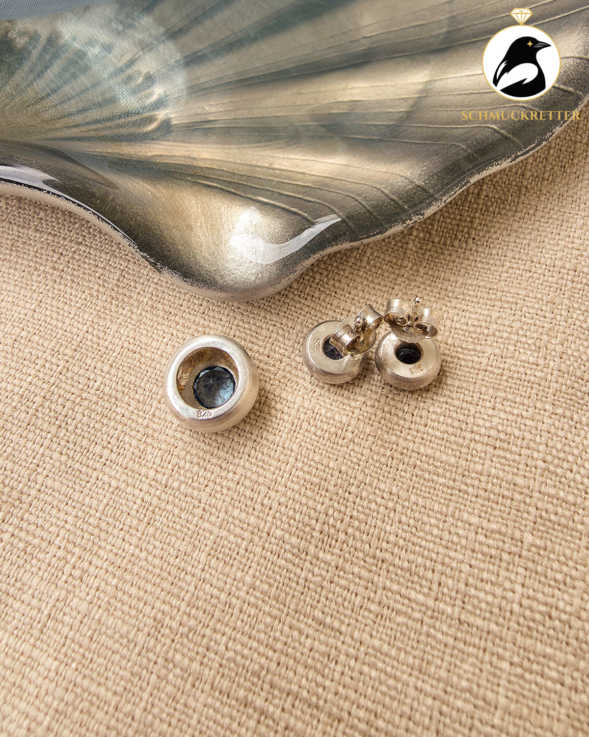 Handgefertigtes Schmuckset mit Blautopasen – 925 Silber│Anhänger + Ohrringe