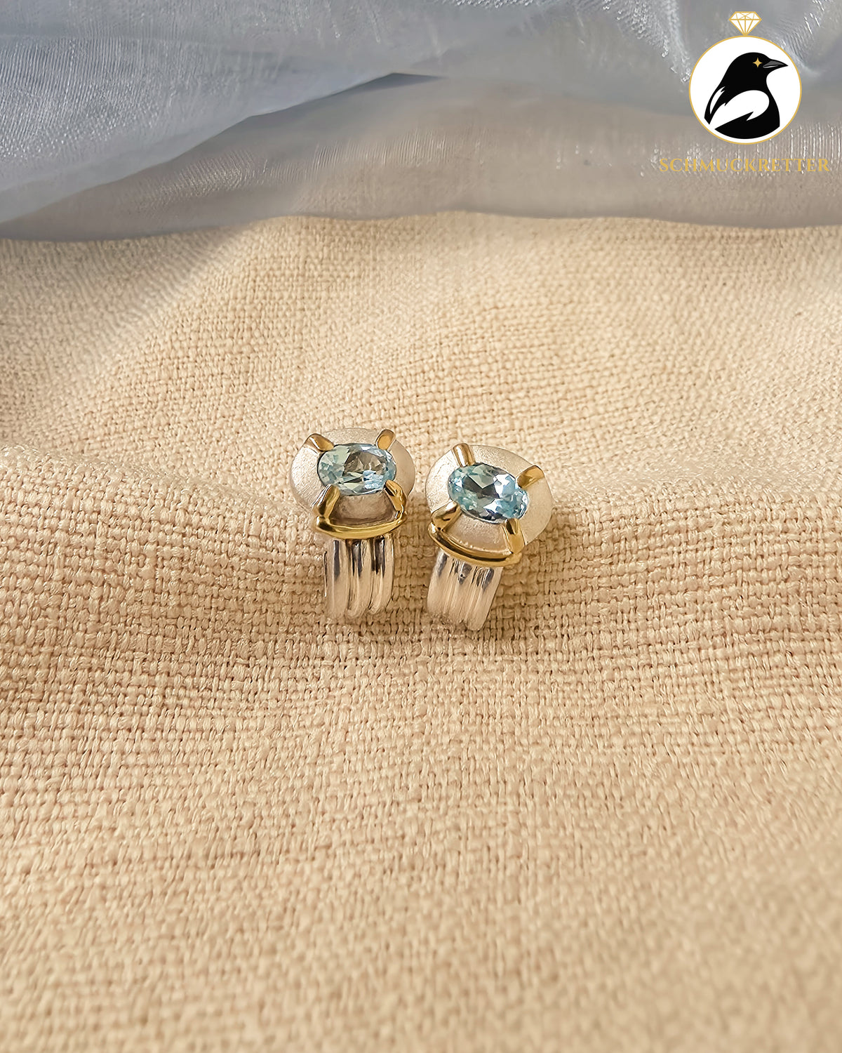 Bicolor-Ohrstecker mit Blautopas – 925 Silber