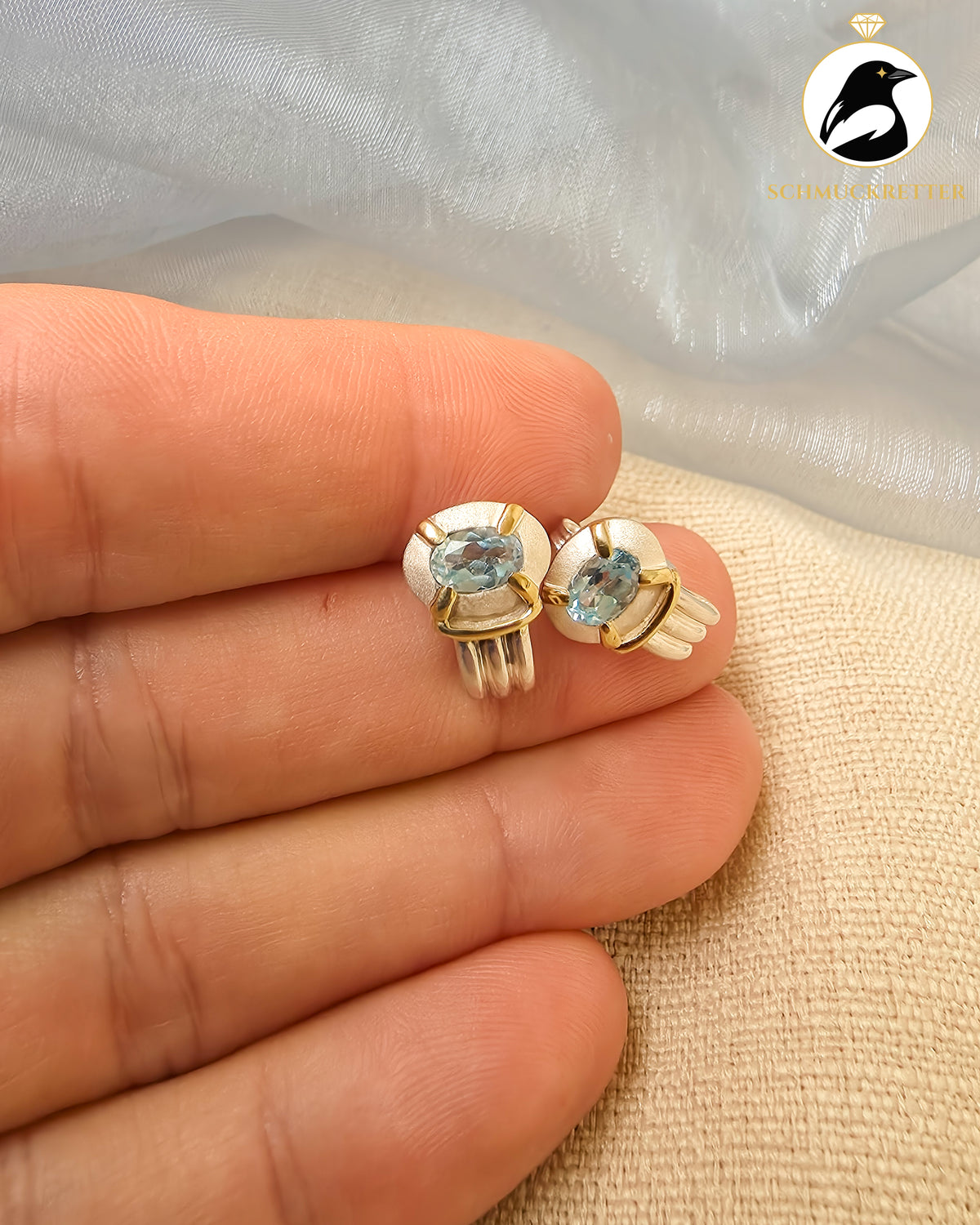 Bicolor-Ohrstecker mit Blautopas – 925 Silber