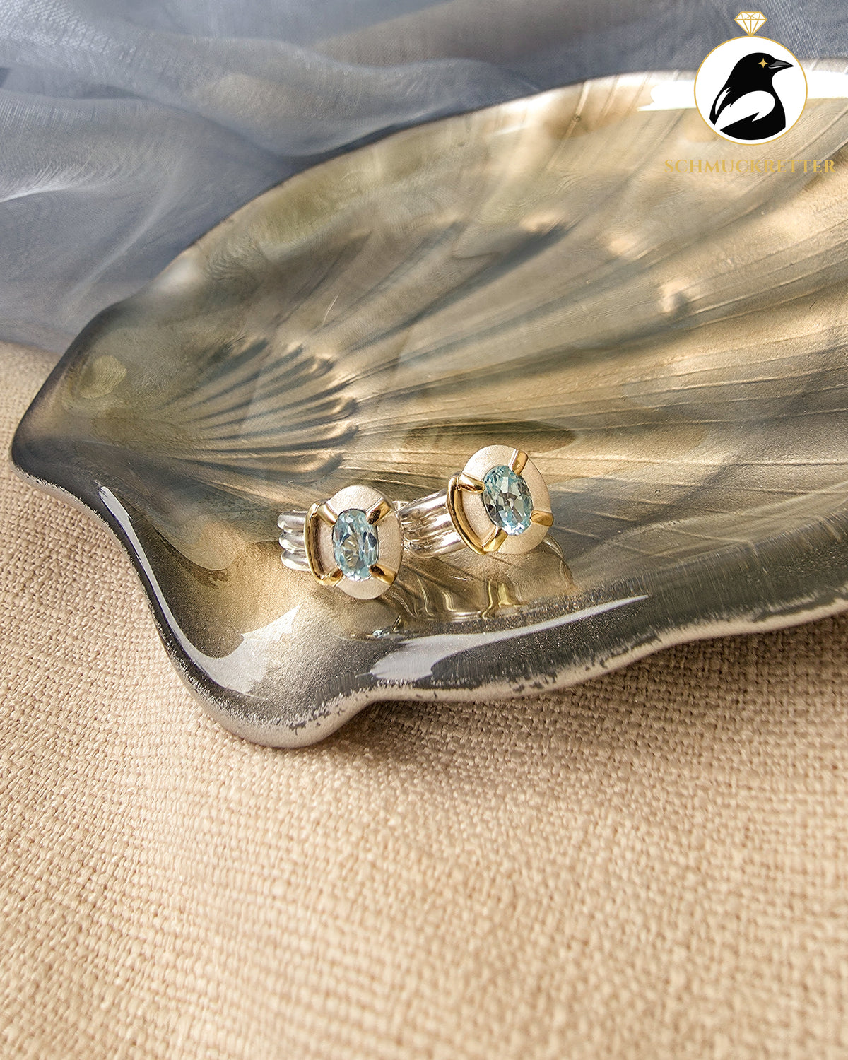 Bicolor-Ohrstecker mit Blautopas – 925 Silber