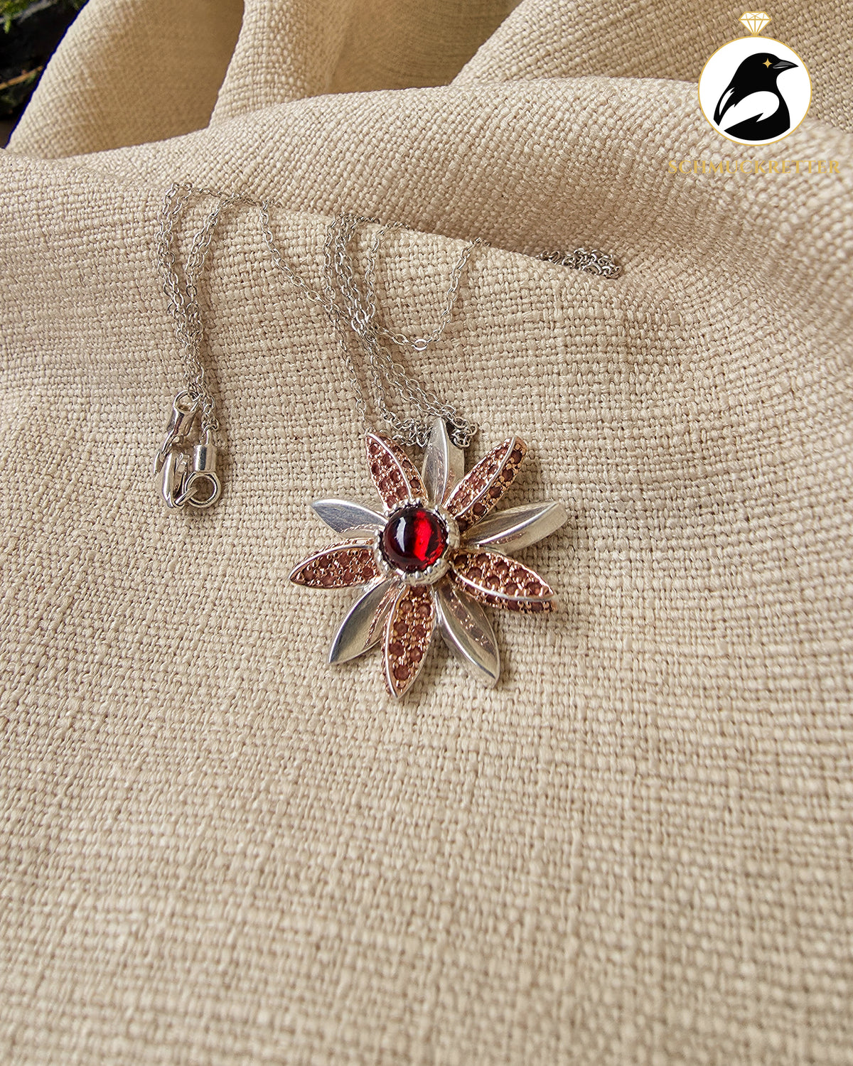 Blütencollier mit Granat & zimtbraunem Hessonit – 925 Silber